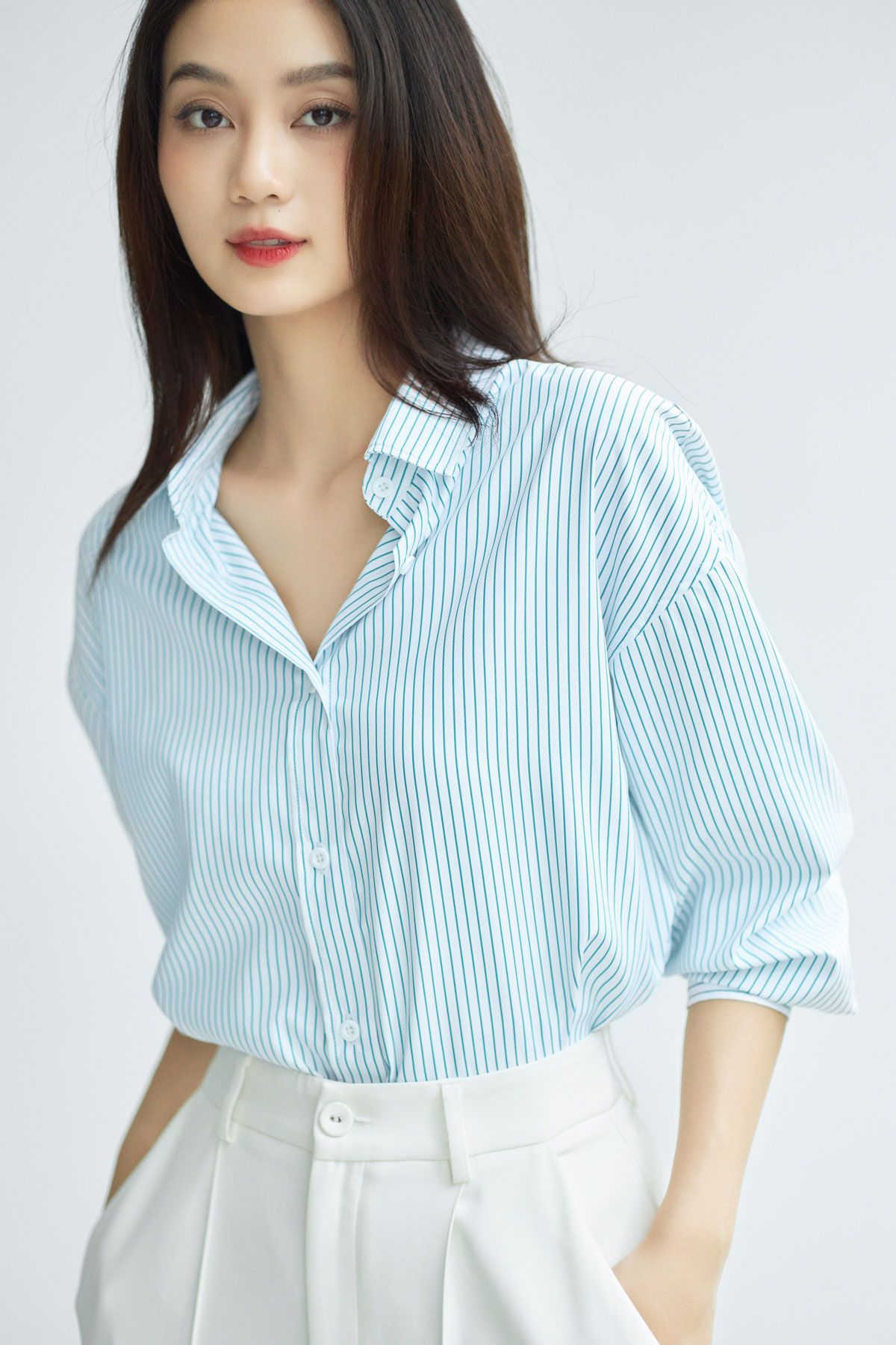 Mô tả Áo sơ mi nữ GILLEE sơ mi dáng oversized, sơ mi form rộng vải kate Mỹ thanh lịch tone xanh lá năng động - 5