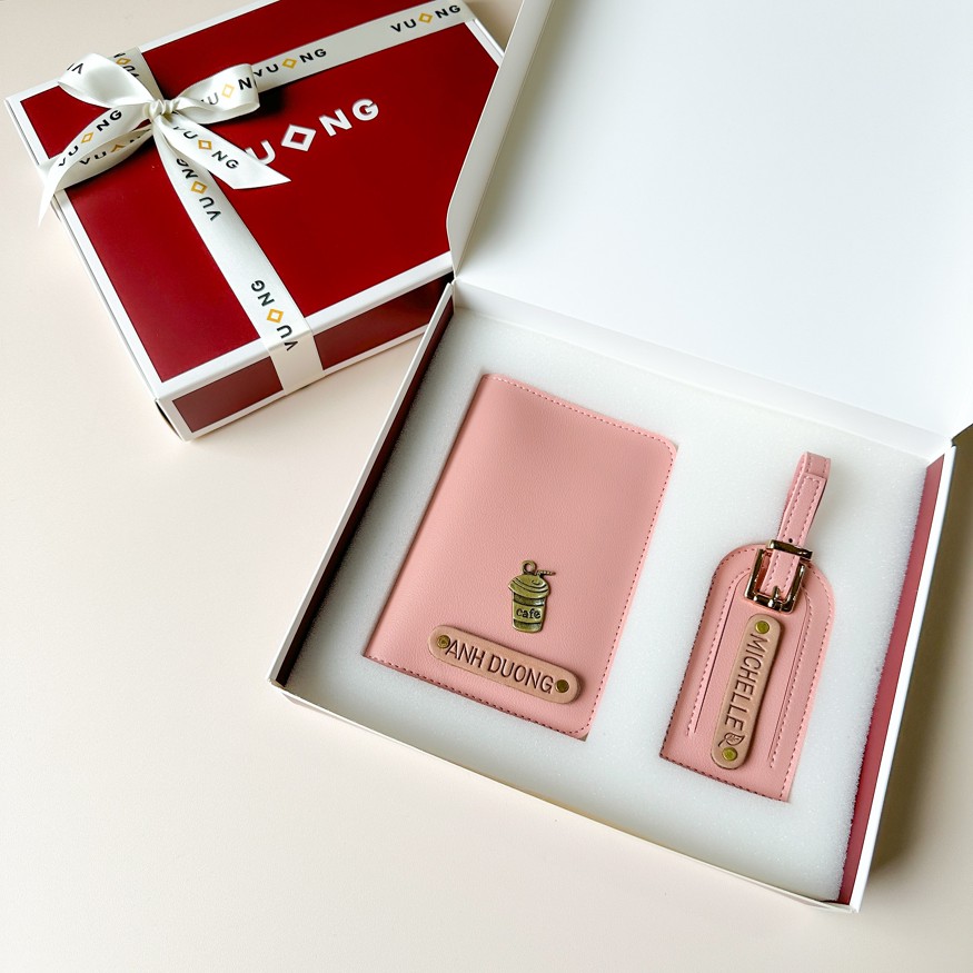 Khắc tên Passport cover