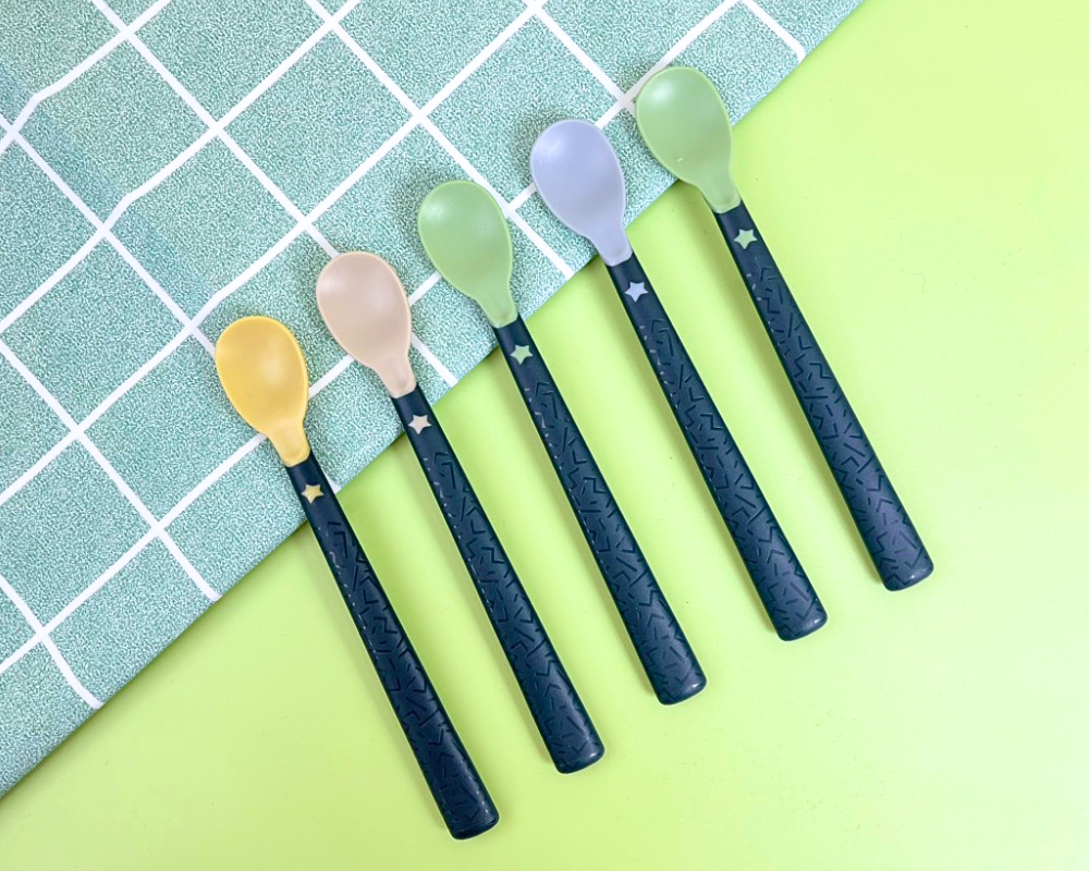 Mô tả Thìa Ăn Dặm Tommee Tippee Softee, Cho Bé Từ 4 Tháng - Set 5 Thìa, Tách Lẻ (Giao Màu Ngẫu Nhiên) - 2