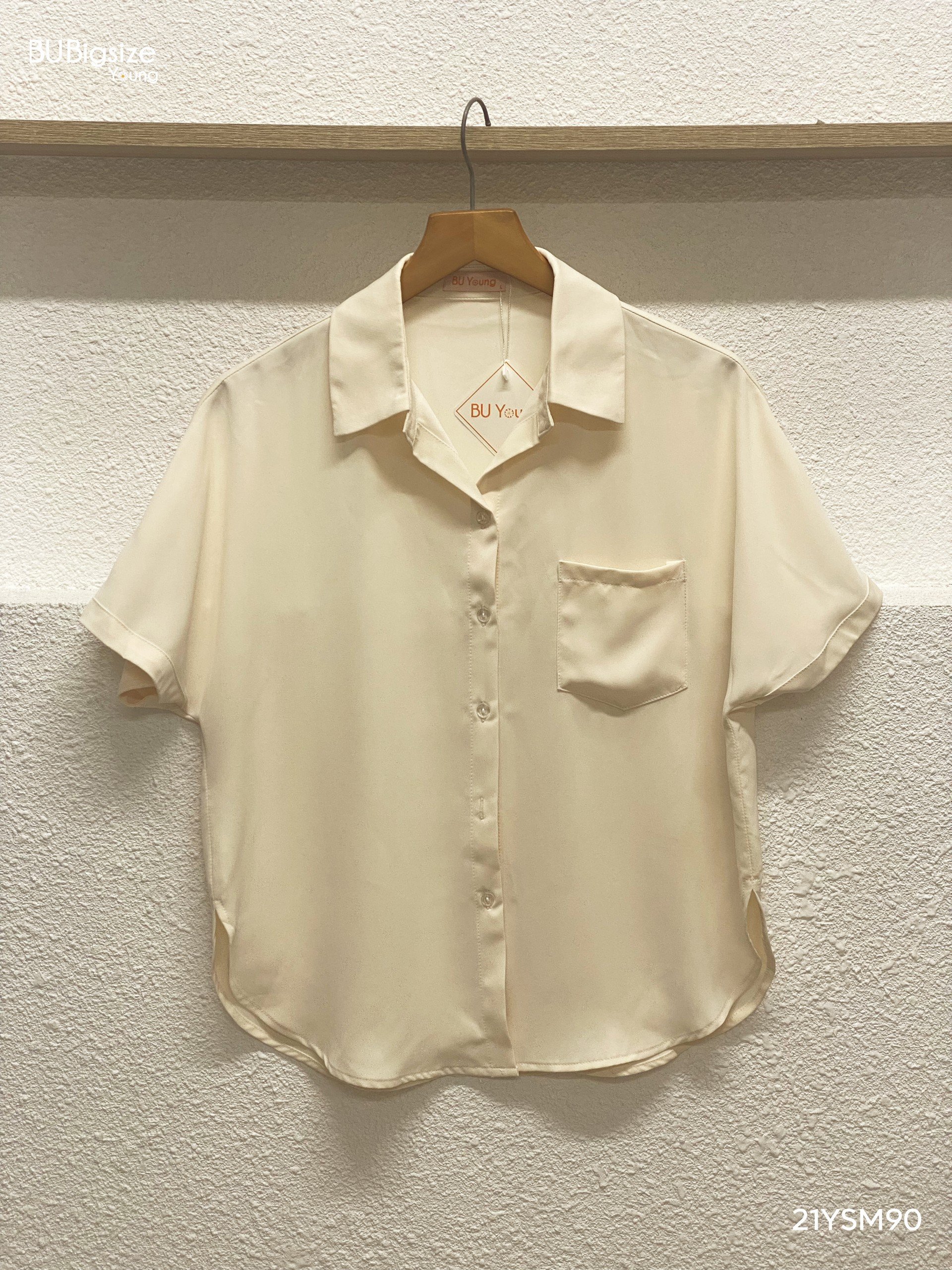 Mô tả Áo sơ mi nữ tay ngắn đuôi tôm BIGSIZE (55kg đến 95kg) - 21YSM90 - BU Bigsize Young - 1