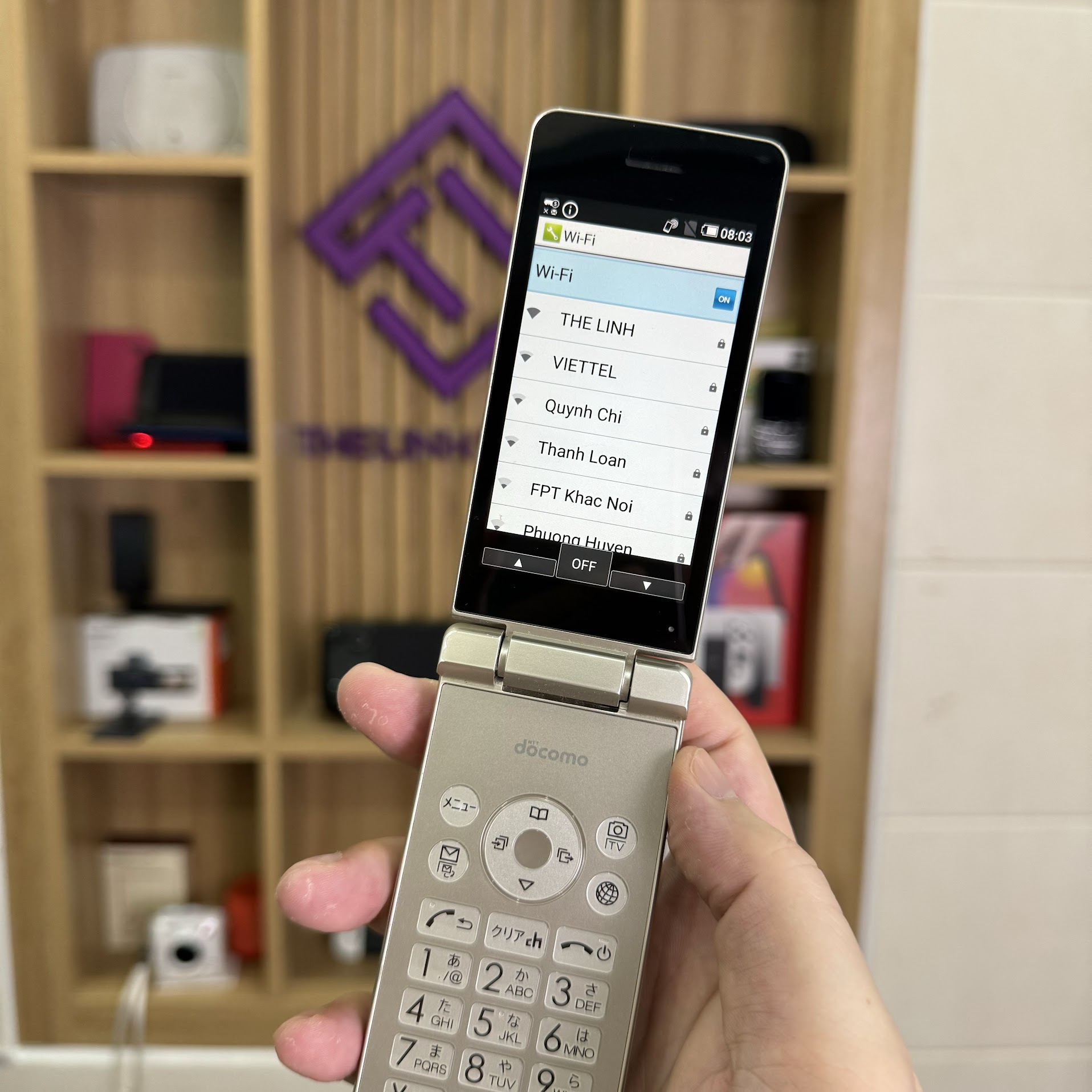 Điện thoại nắp gập Sharp Aquos SH02L có WIFI 4G - Android 8.1 | Shopee ...