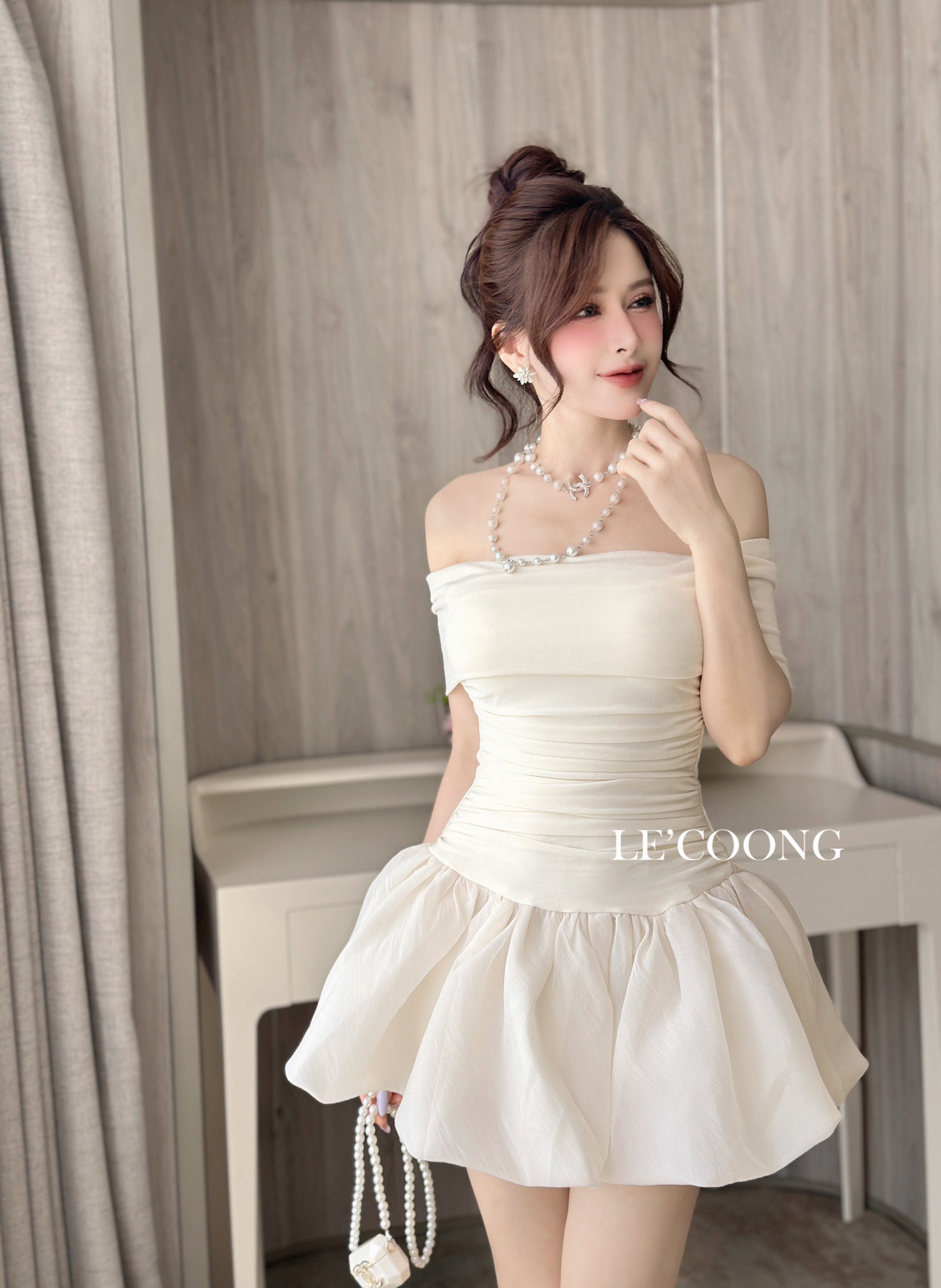 Mô tả Váy Đẹp Dáng Ngắn Chân Váy Bí LECOONG V617 Đầm Tiểu Thư Trễ Vai - 3