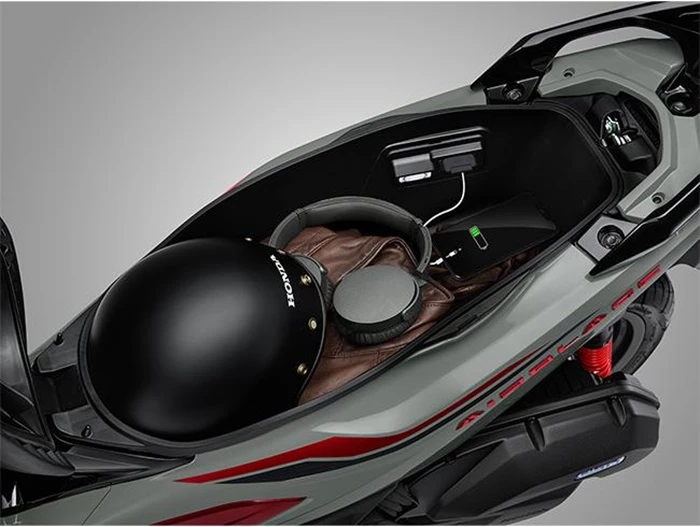 Hộc đựng đồ Honda Air Blade 2025