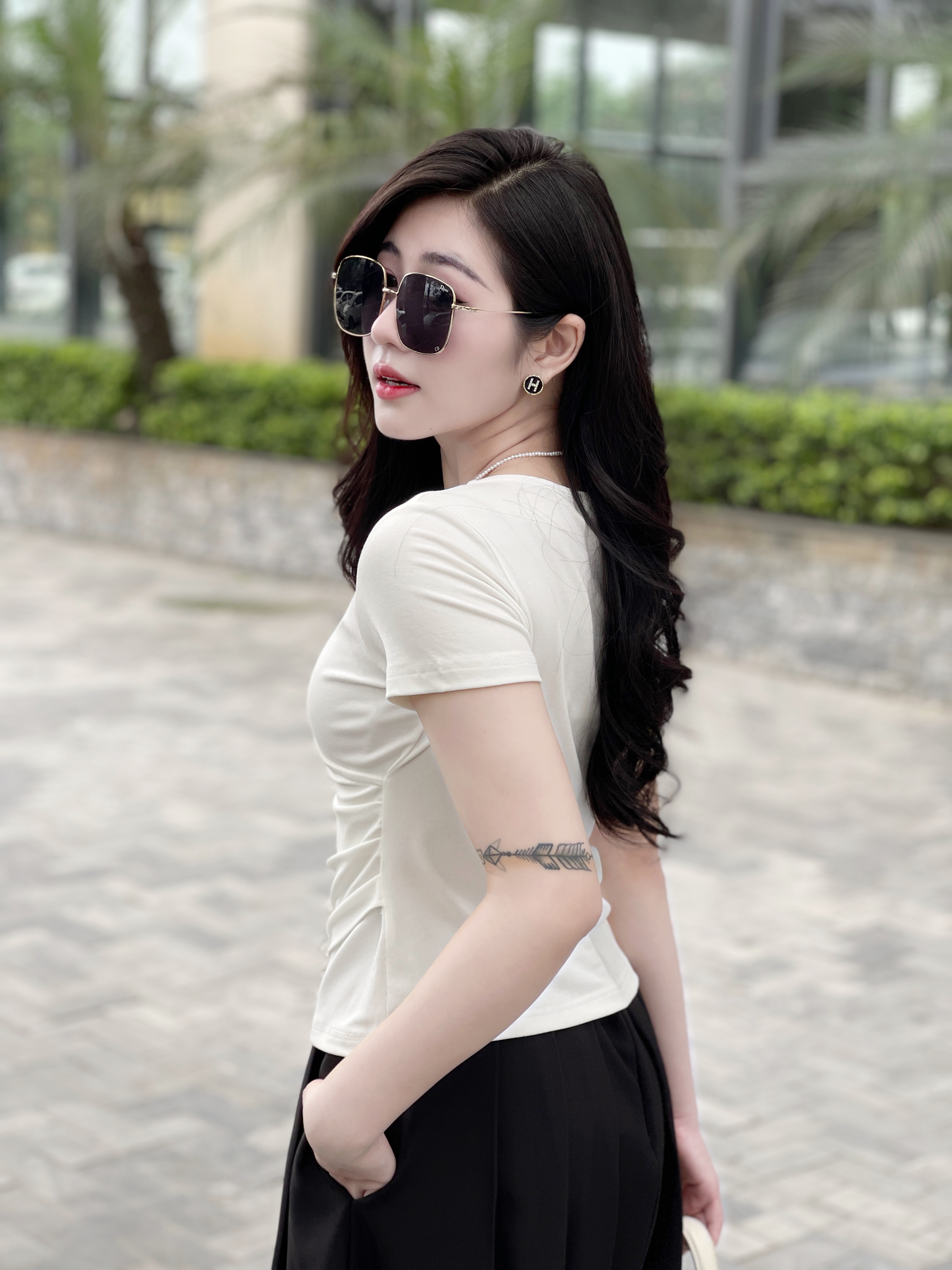 Mô tả Áo Thun Nữ Kiểu Cổ Tim Nhún Eo Dáng Ôm Chất Vải Mềm Mịn Co Giãn 4 Chiều Evalover - 6