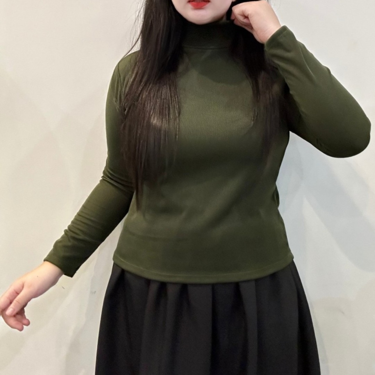 Mô tả Áo Thun Bigsize Nữ Tay Dài Cổ Lọ Dáng Vừa Chất Nỉ Gân Co Giãn Dày Dặn Mua Thu Đông G216 - 1