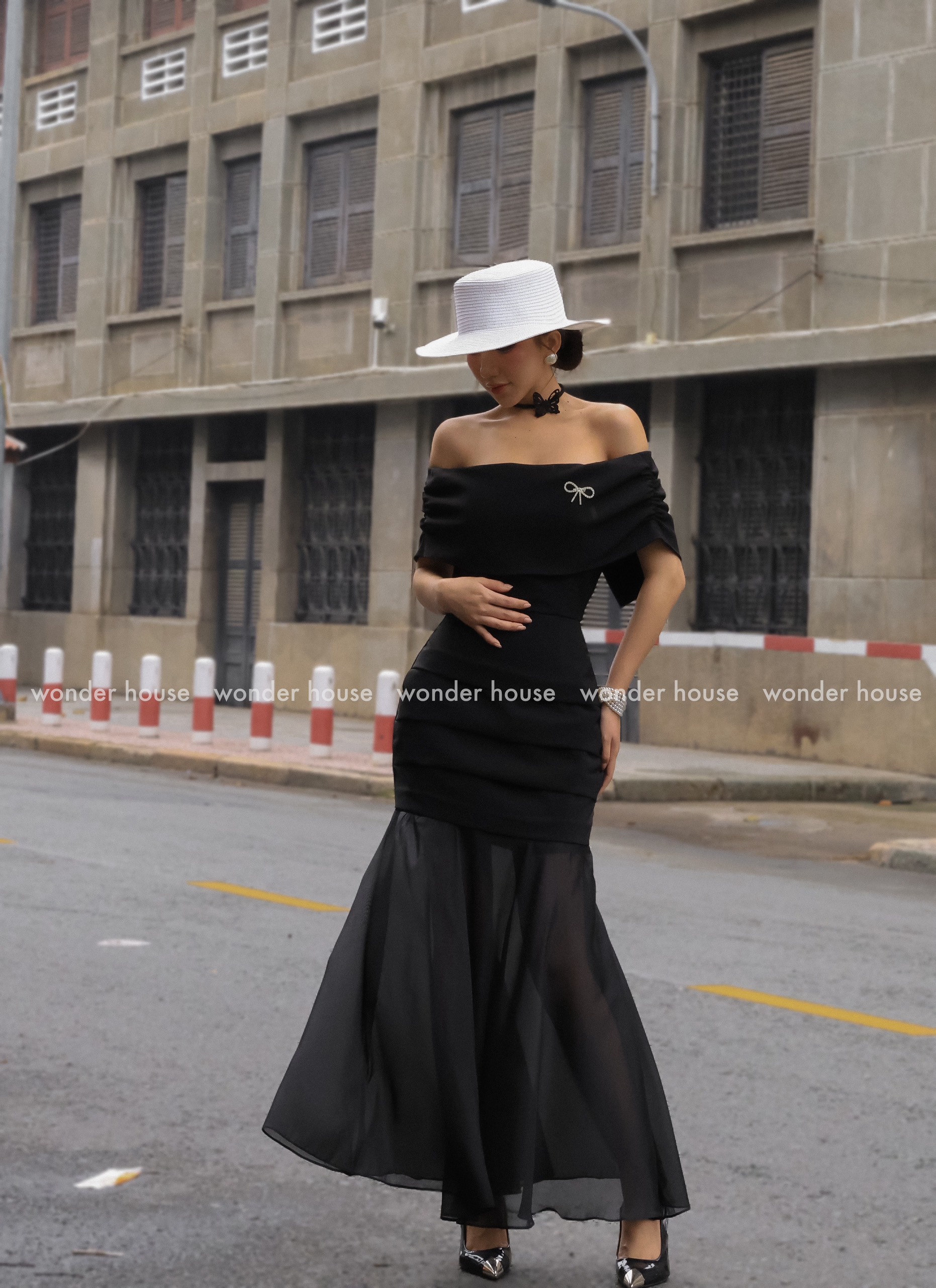 Mô tả Wonderhouse Vanila Dress đầm trễ vài dáng dài dự tiệc sang chảnh chất vải dày dặn - 2
