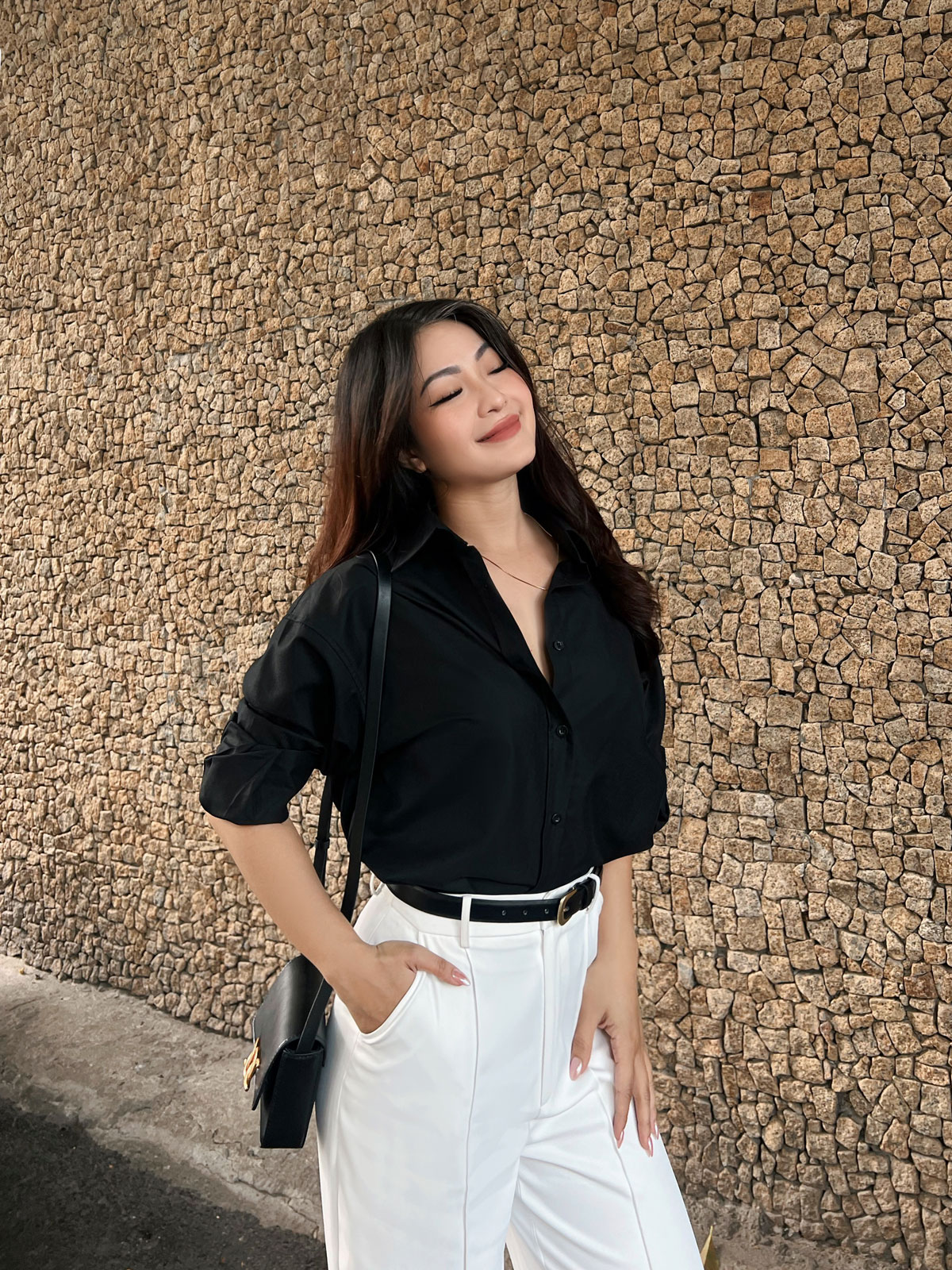 Mô tả Áo sơ mi đen nữ GILLEE dáng oversized, sơ mi form rộng vải kate Mỹ thanh lịch FAS291 - 7