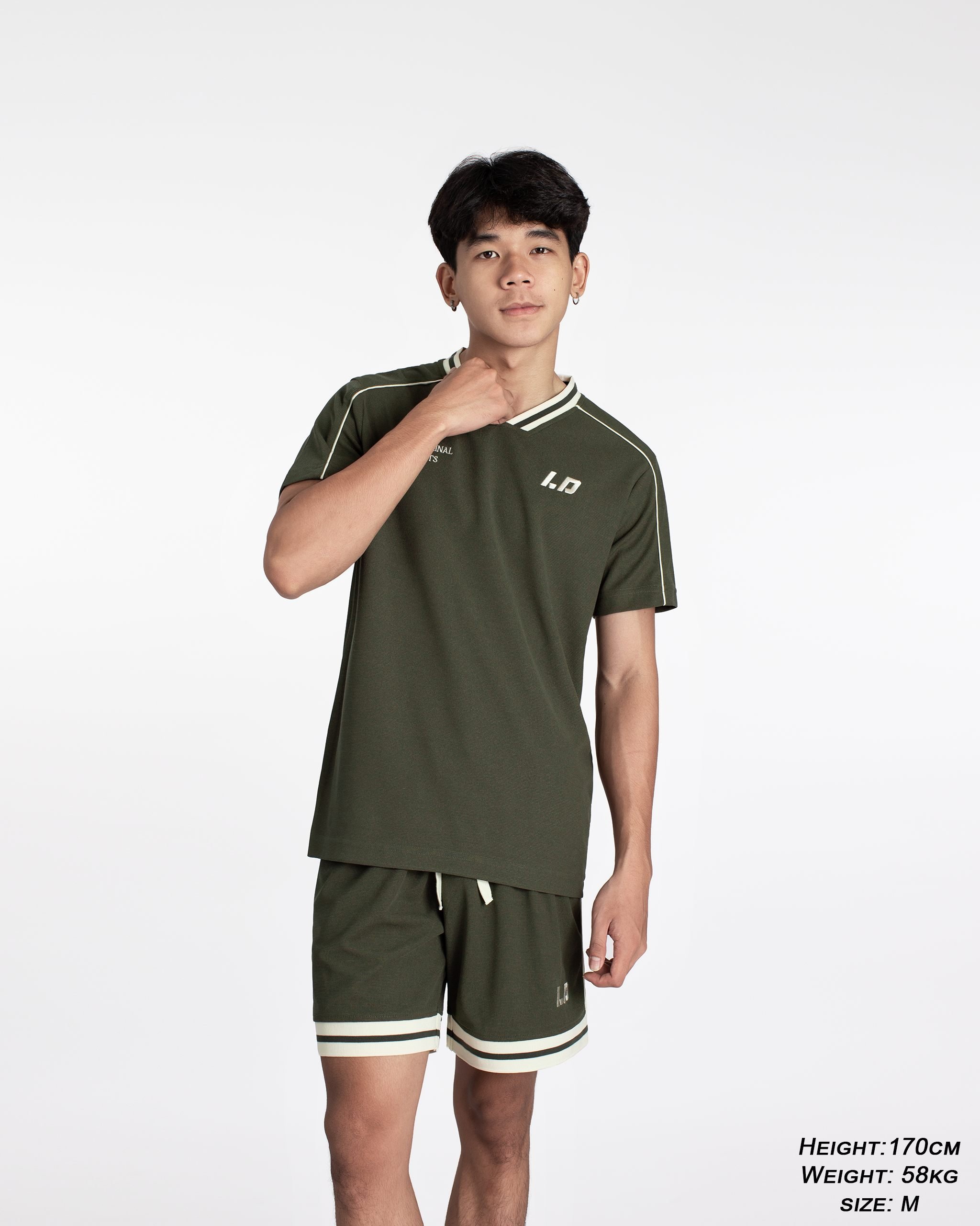 Mô tả Set bộ thể thao LADOS-7138 áo cổ tim 9177 quần phối bo 4137 vải tổ ong nhí phong cách trẻ trung năng động - 3
