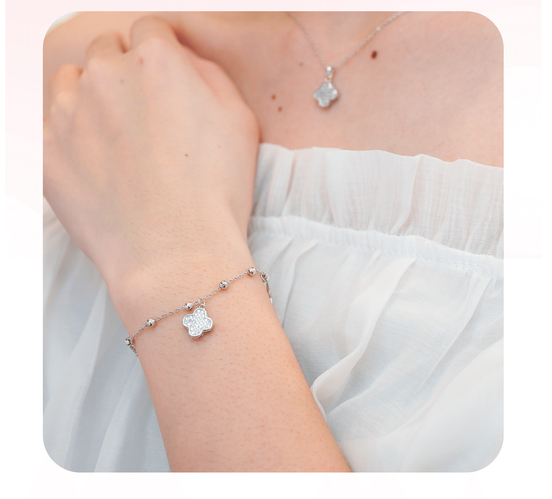 Mô tả Vòng tay nữ CDE Lucky Four Leaf Star Silver Bracelet CDE2241 - 6