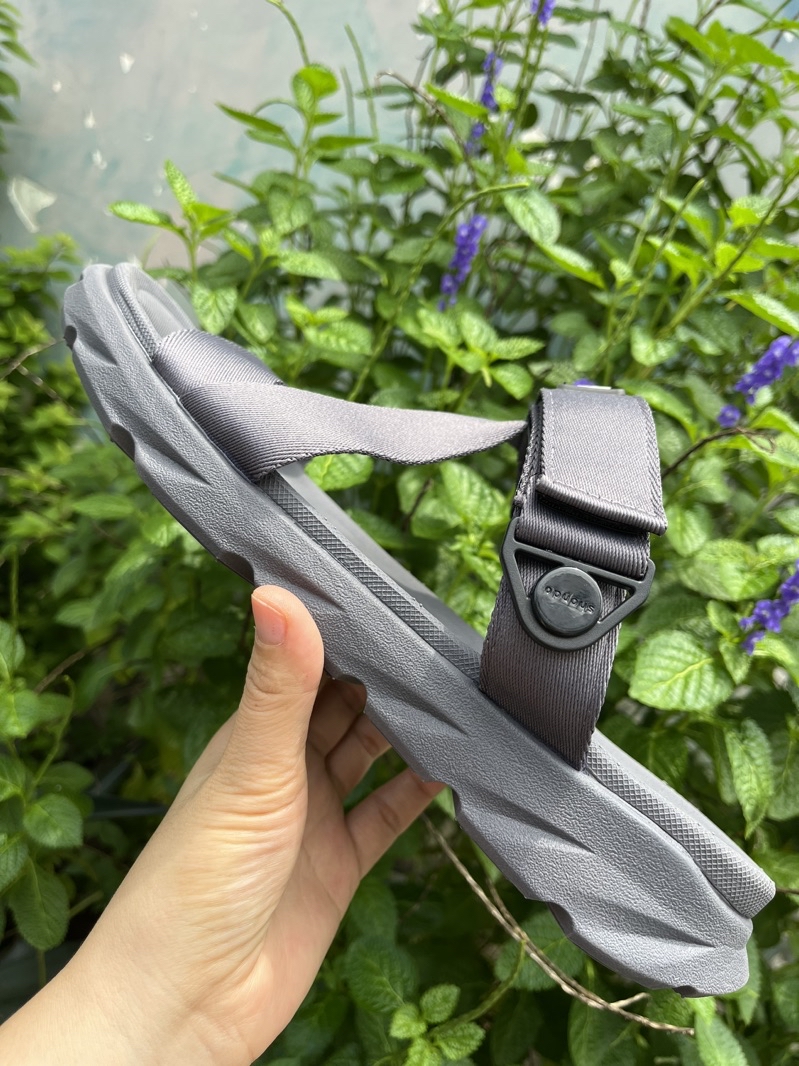 Mô tả Giày sandal Shondo đen full quai xoay 360 dành cho nam nữ F6X1111 - 3