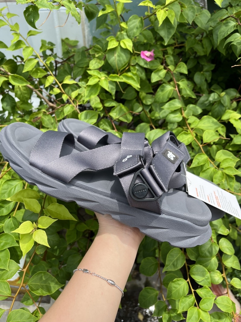 Mô tả Giày sandal Nam Nữ Shondo Xám Full Quai Xoay 360 F6X2222 - 3
