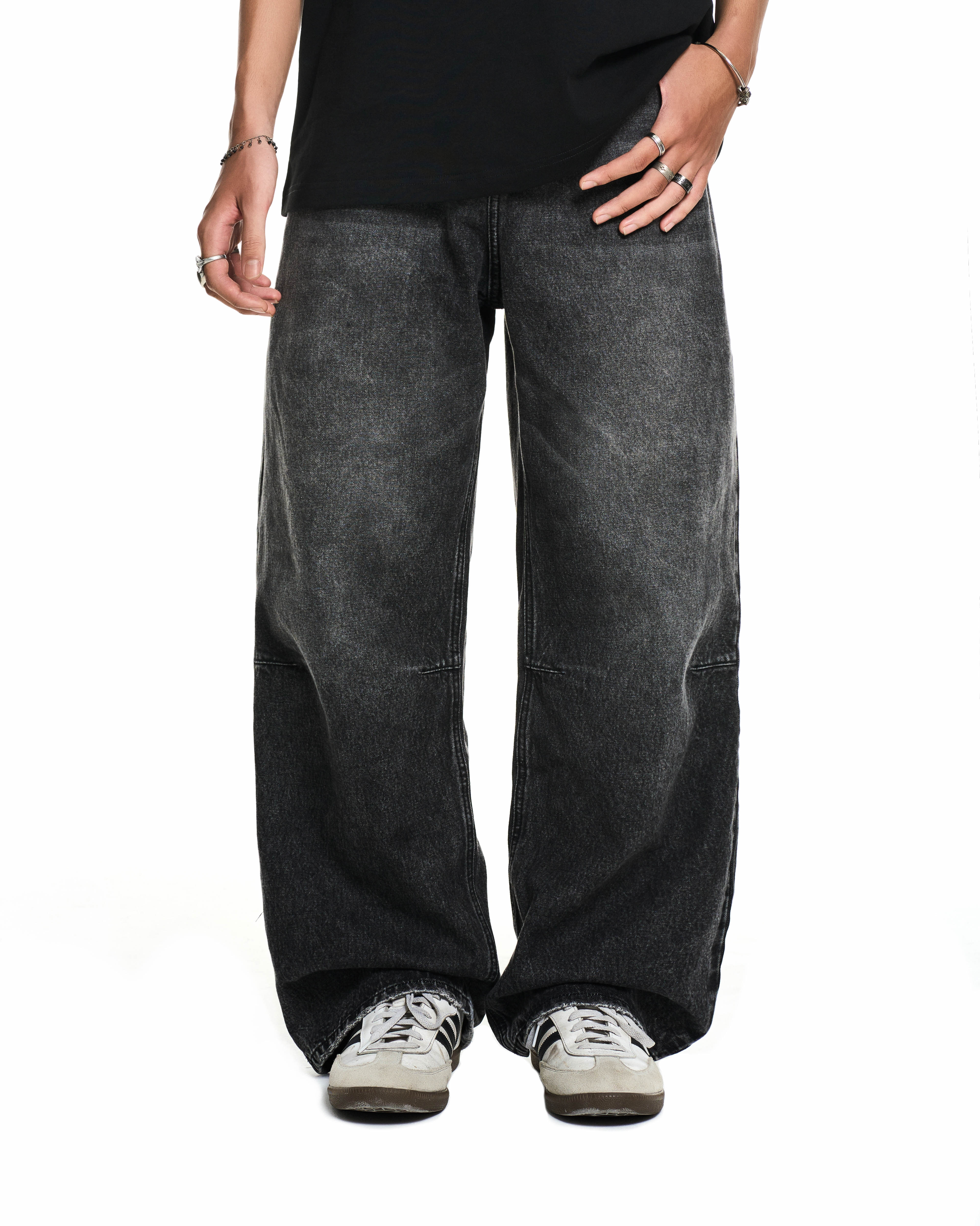 Mô tả Quần Jean Ống Rộng DAPPERANDMORE Washed Denim Pants - Black - 1