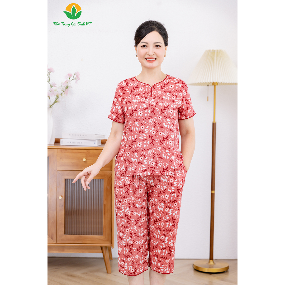 Mô tả Bộ lanh trung niên quần lửng áo cộc tay cổ lé màu thời trang Việt Thắng - B06.2422 - 4