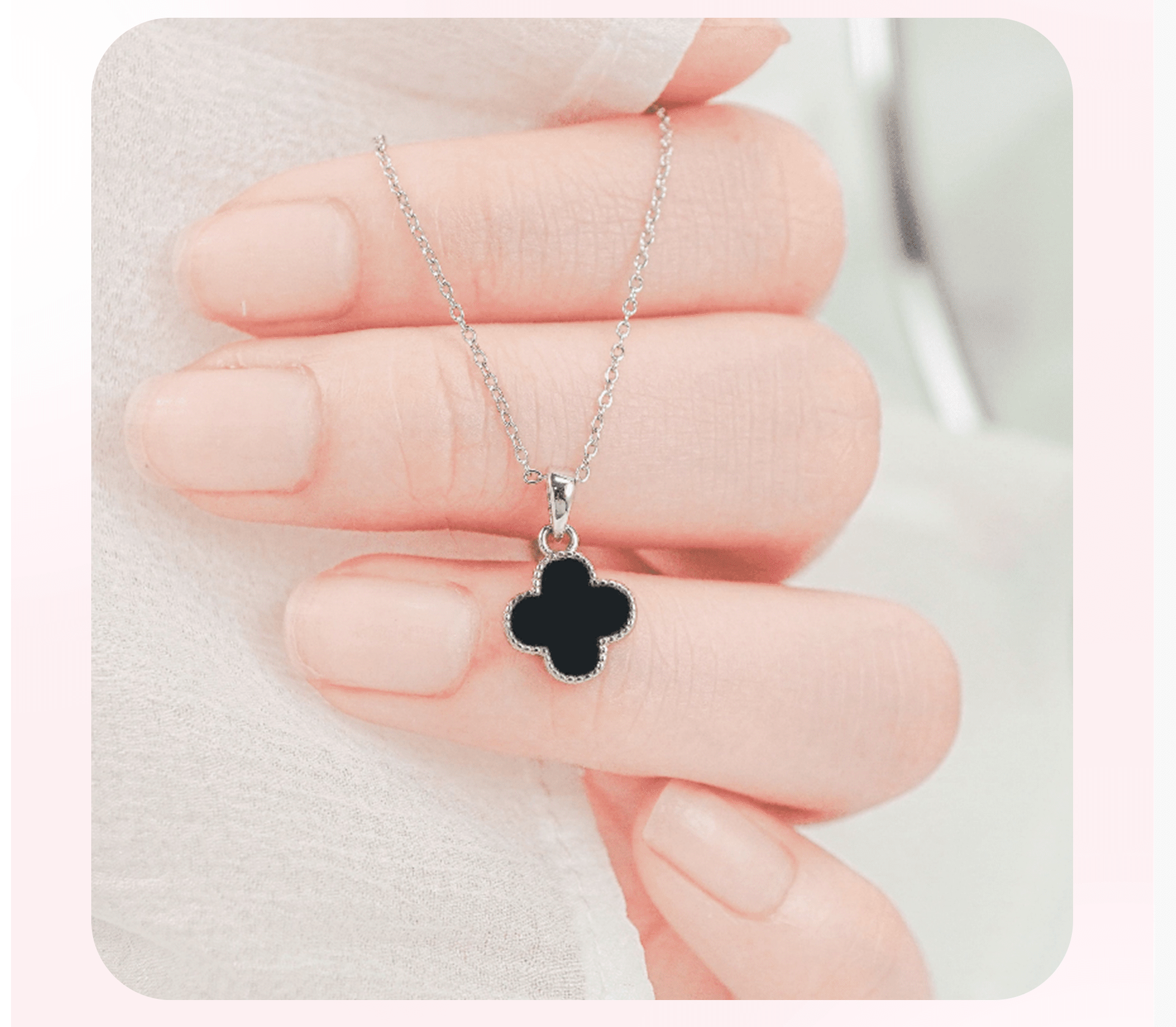 Mô tả Dây chuyền nữ Lamy CDE Black Onyx Flower Silver Necklace CDE6392SV - 4