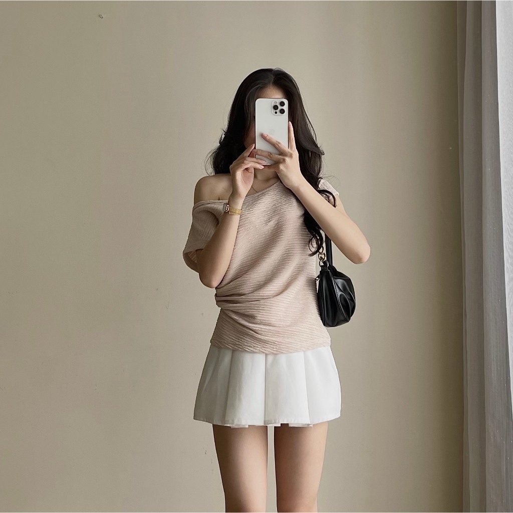 Keisa Set - Áo Thun Tay Dài Loe Lệch Vai & Chân Váy Chữ A Đính Nơ Hoa