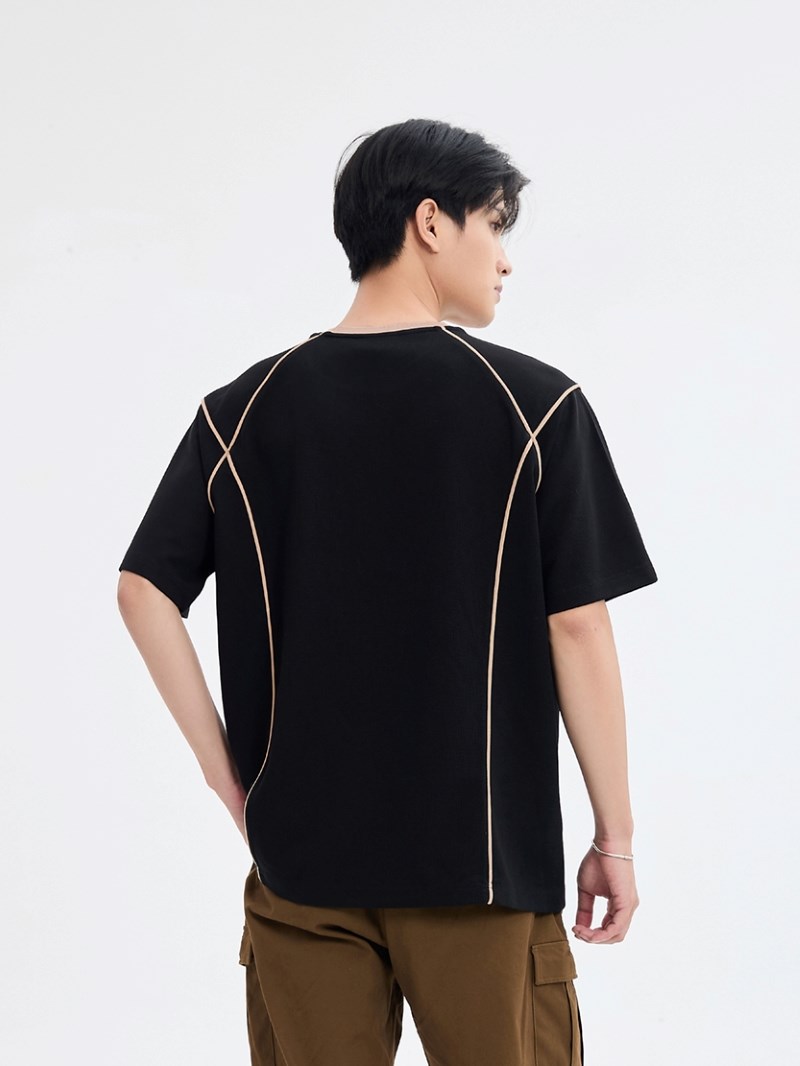 Phối áo thun với quần short
