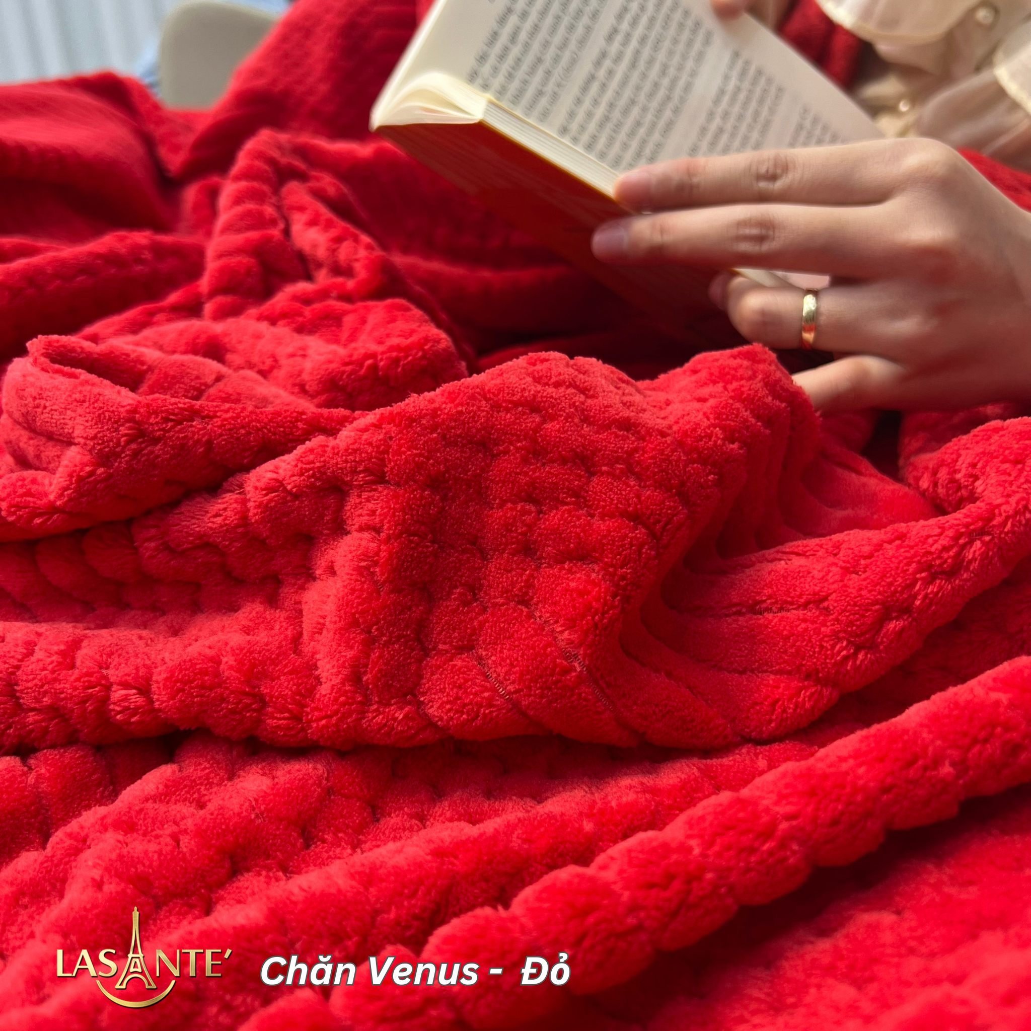 Chất liệu Chăn Lasante VENUS