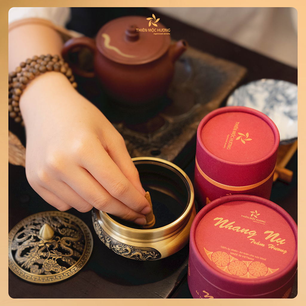 Mô tả Nụ trầm hương cao cấp tặng 1 thác khói trầm hương khói ngược THIÊN MỘC HƯƠNG hộp 40 nụ 16 năm - 1