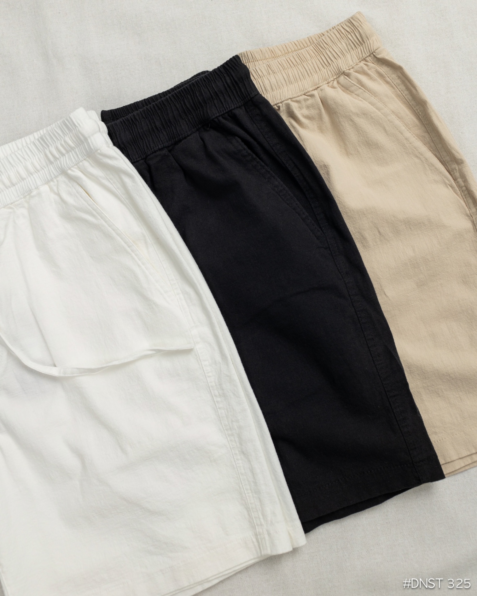 Mô tả Quần short đũi trơn ngắn DNST 325, form suông, chất linen - 1