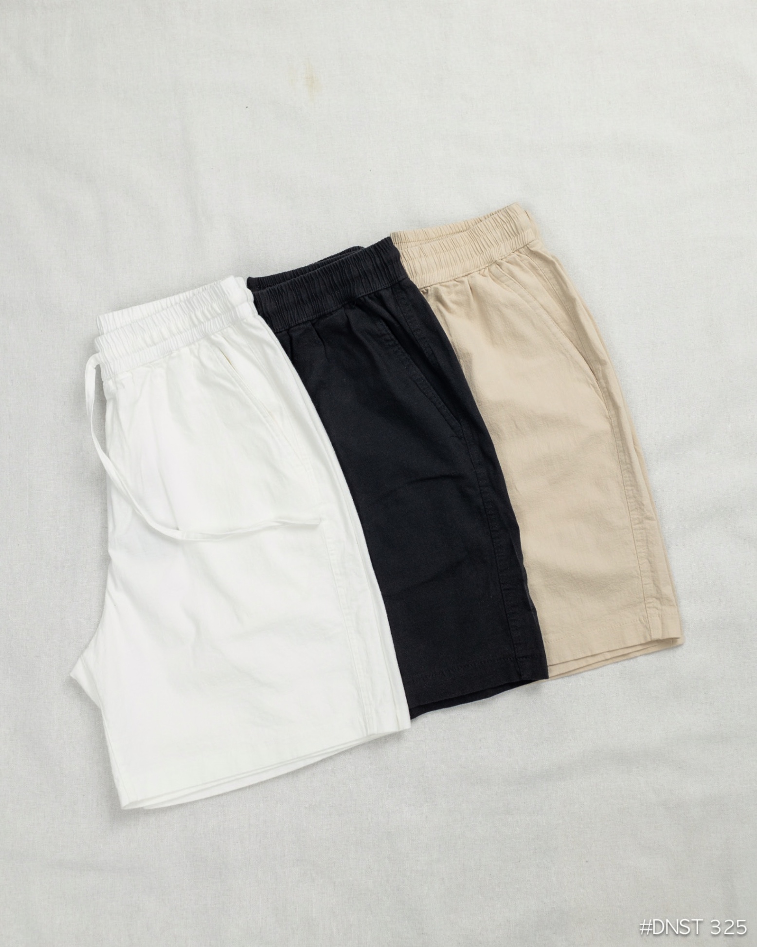 Mô tả Quần short đũi trơn ngắn DNST 325, form suông, chất linen - 4