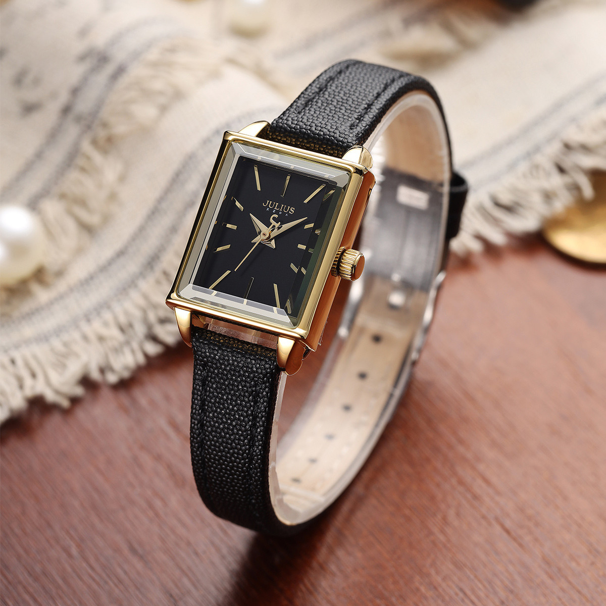 Đồng hồ Julius nữ JA-787 dây da