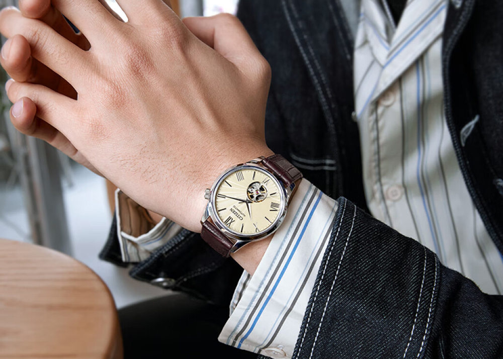 Mô tả Đồng Hồ Nam Citizen Automatic Dây Da NH9130-17A - Mặt Vàng Nhạt (Sapphire) - 2