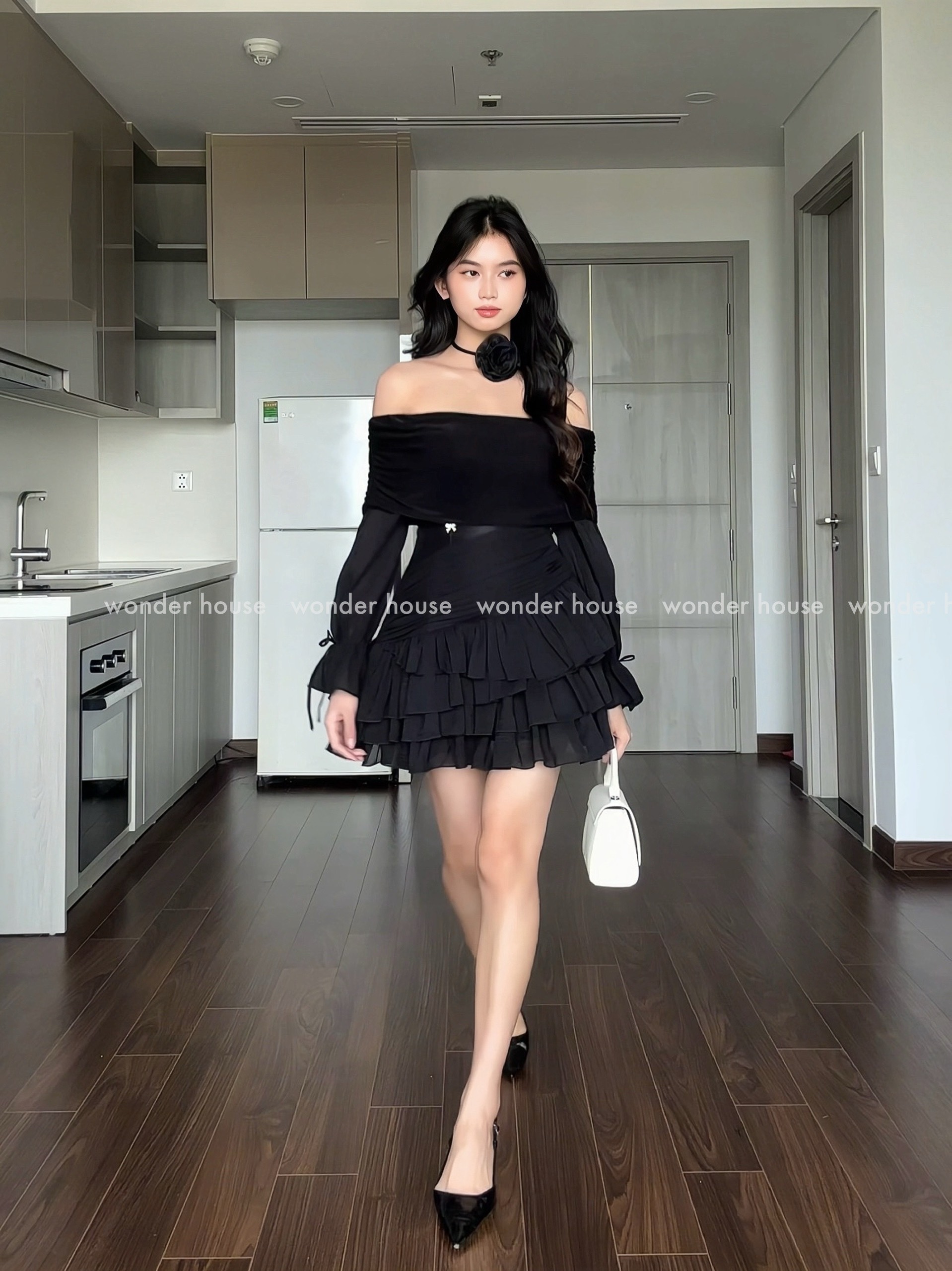 Mô tả Dolly Dress Wonderhouse Đầm trễ vai tay dài dáng xòe chất vải dày dặn dự tiệc dạo phố sang trọng, nữ tính - 1