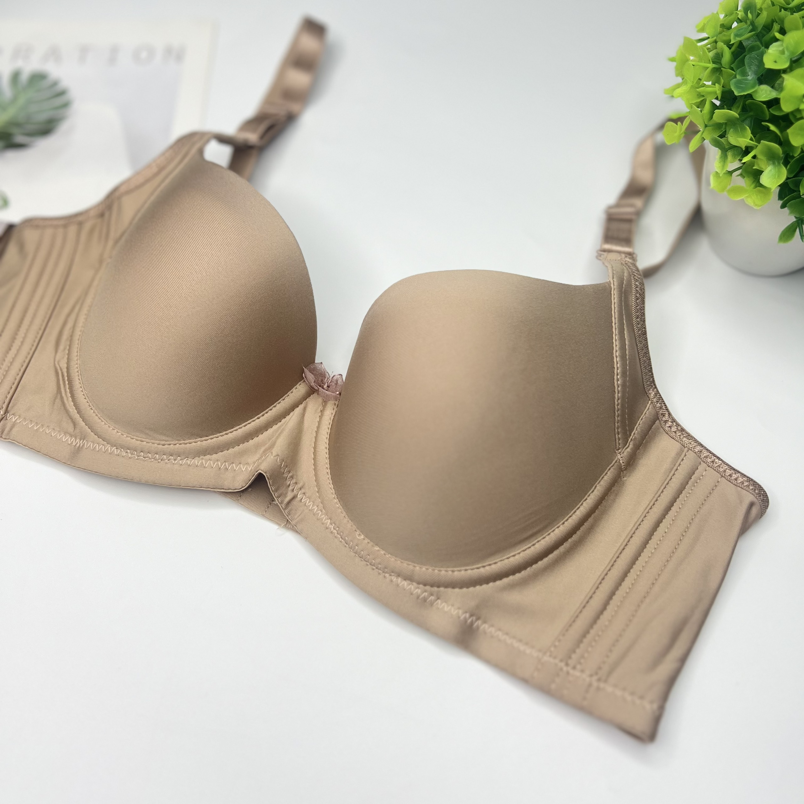 Mô tả Áo ngực Vicci AV.18 mút mỏng, có gọng, cúp quả sâu ôm nâng ngực, bản lưng to 3 móc cài định hình - 1