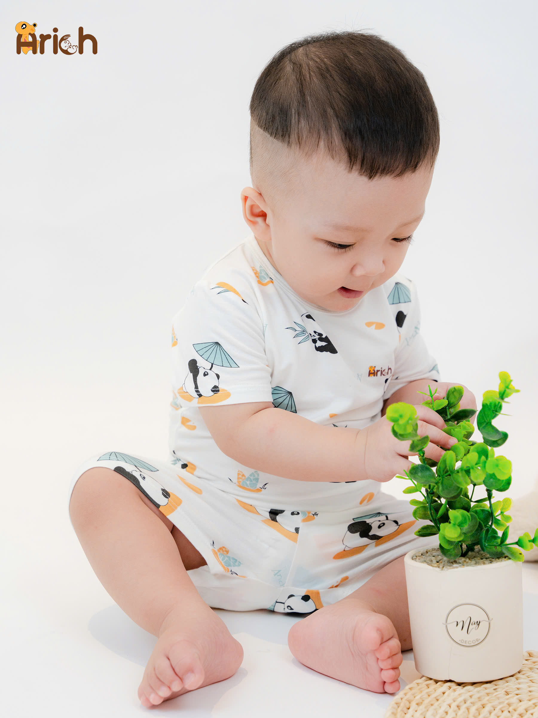 Mô tả Bộ cộc tay cài vai Arich vải sợi tre petit, phối họa tiết mới cho bé trai, bé gái 9 tháng đến 6 tuổi - 2