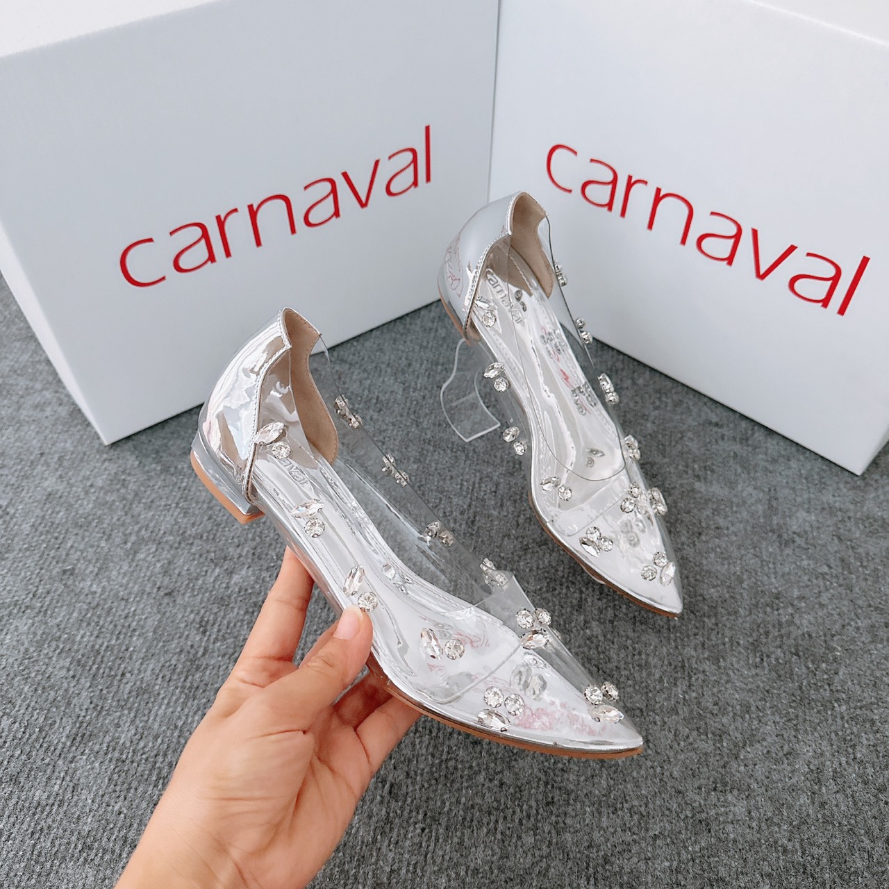 Mô tả Giày Nữ Carnaval Đính Đá Trong Suốt Mũi Nhọn Hậu Bít Siêu Lấp Lánh - Sang Trọng - VS52 - 2