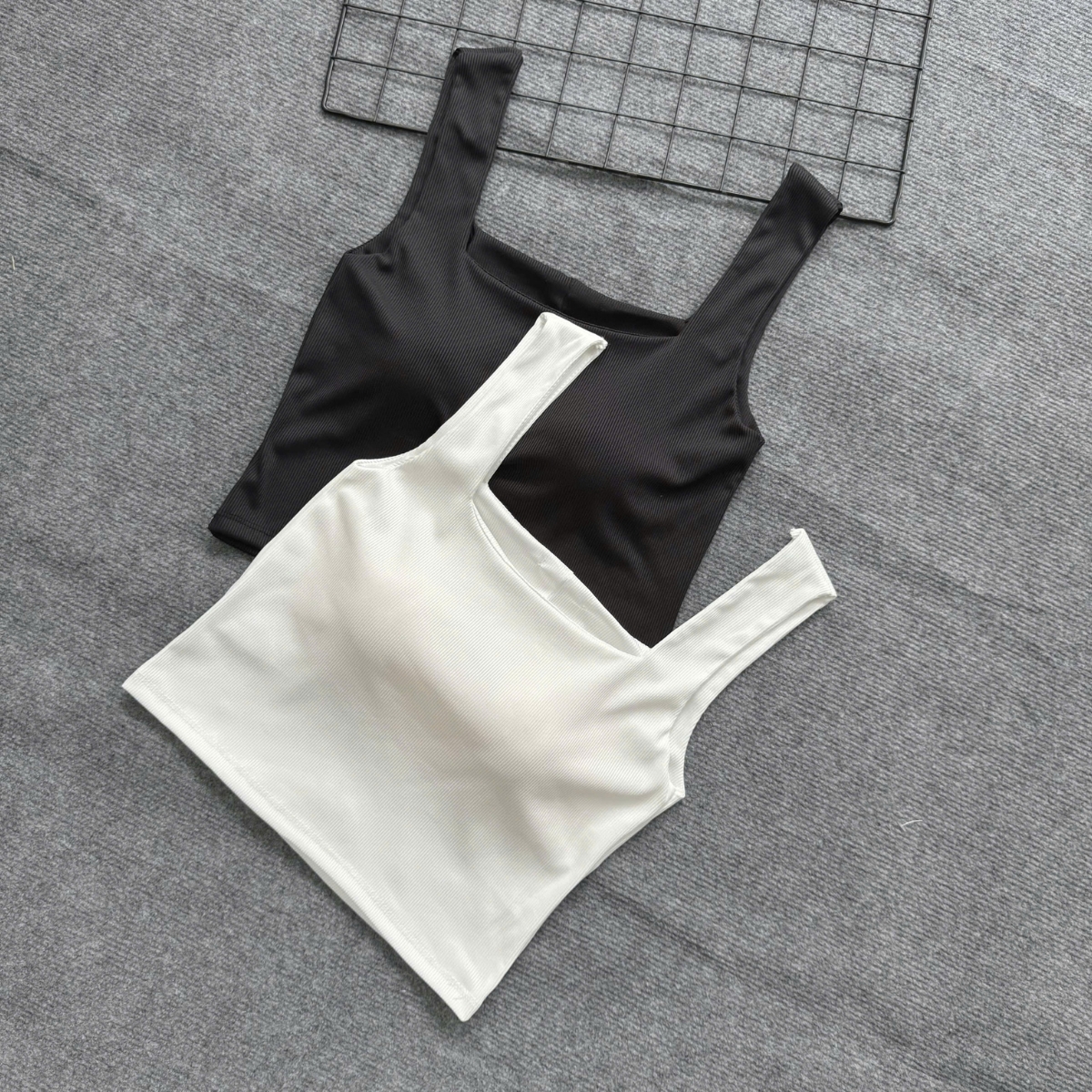Mô tả Áo Croptop Bigsize Nữ Áo Hai Dây Bản To Có Mút Đệm Vải Thun Tăm Lạnh Co Giãn Sành Điệu G248 - 2
