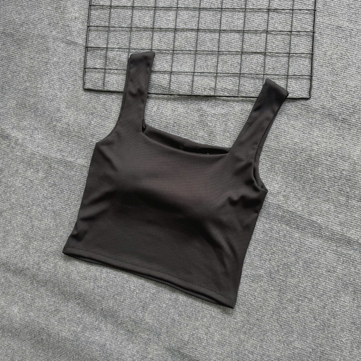 Mô tả Áo Croptop Bigsize Nữ Áo Hai Dây Bản To Có Mút Đệm Vải Thun Tăm Lạnh Co Giãn Sành Điệu G248 - 1