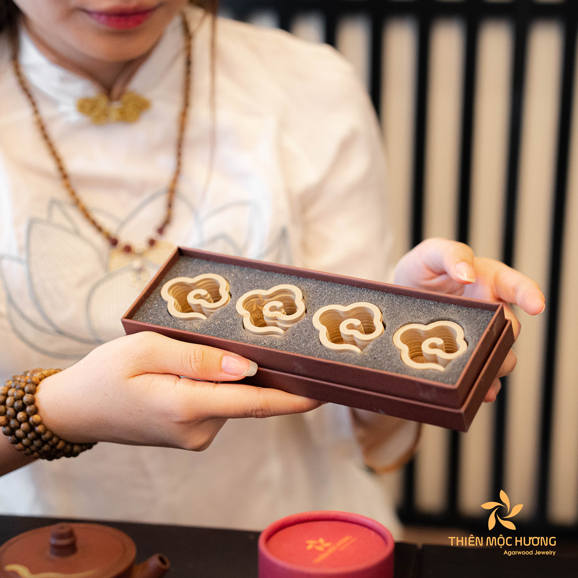 Mô tả Nhang vân mây trầm hương Thiên Mộc Hương - Trầm hương vân mây thơm dịu nhẹ, dùng xông thơm nhà - 2