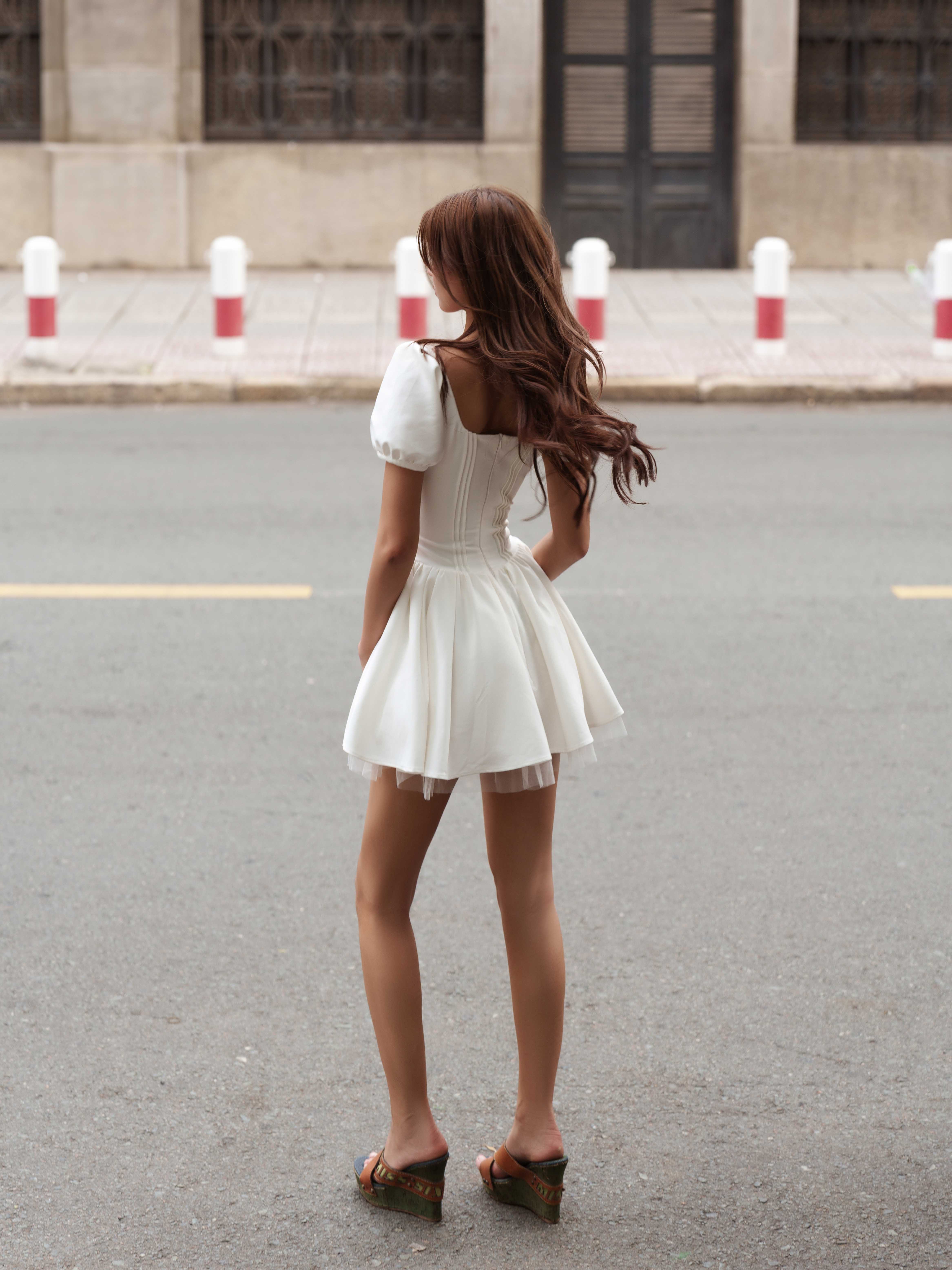 Mô tả RECHIC Đầm ngắn xòe Erica cổ vuông tay phồng phối corset sang trọng thanh lịch - 10