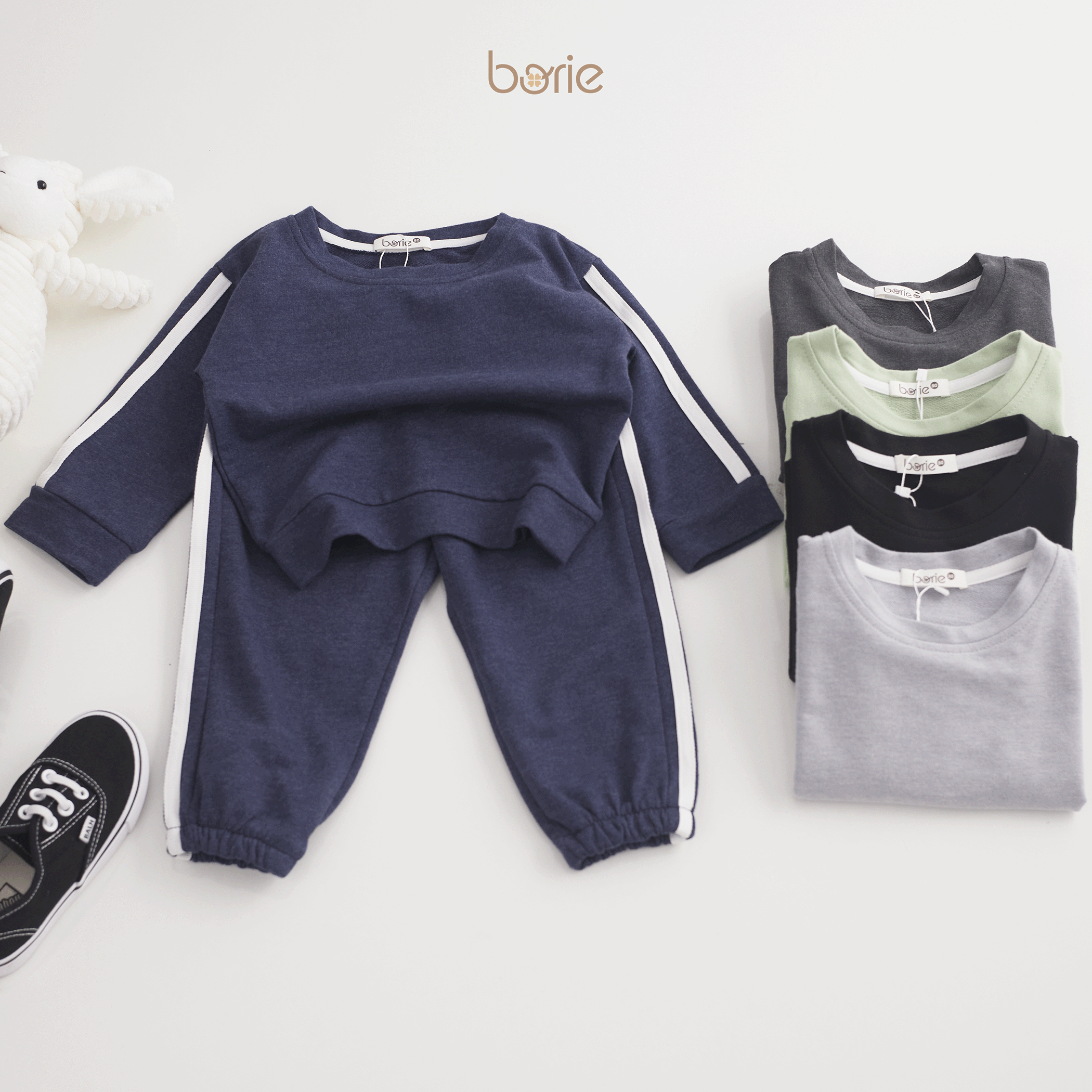 Mô tả Bộ quần áo dài tay thể thao cho bé trai bé gái Borie chất liệu cotton da cá co giãn tốt tạo sự thoải mái khi mặc A006 - 1