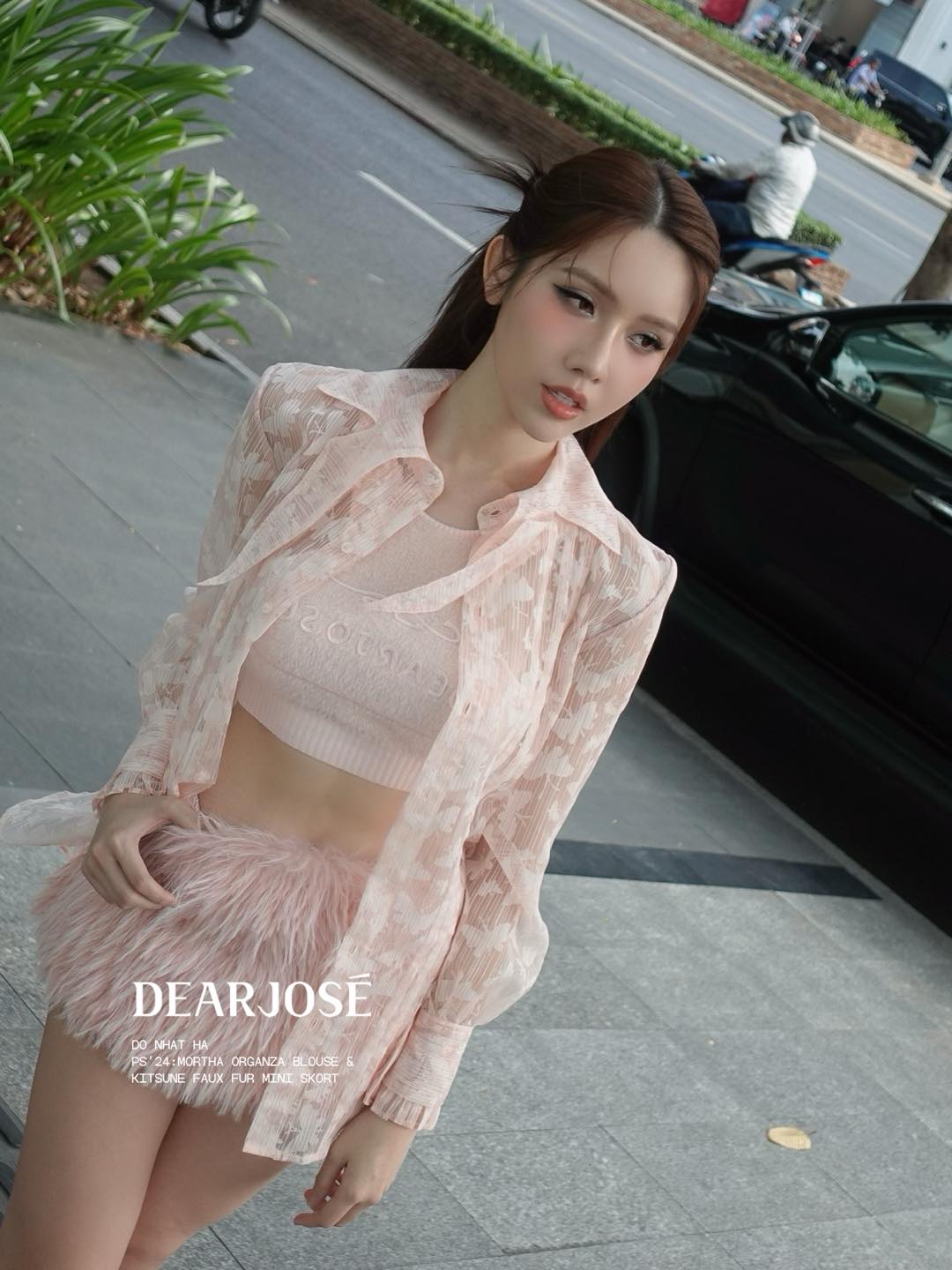 Mô tả DEAR JOSÉ - Áo sơ mi cổ cánh hồ điệp vải organza hồng - Mothra - 6