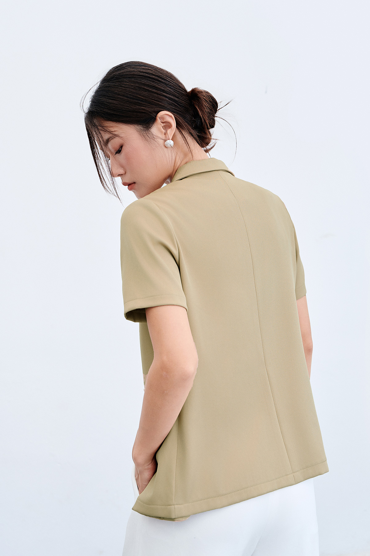 Mô tả Set Áo vest đờ mi cổ 2 ve phối Quần short ly súp LAMER O65D24H005, O64S24H003 - 3