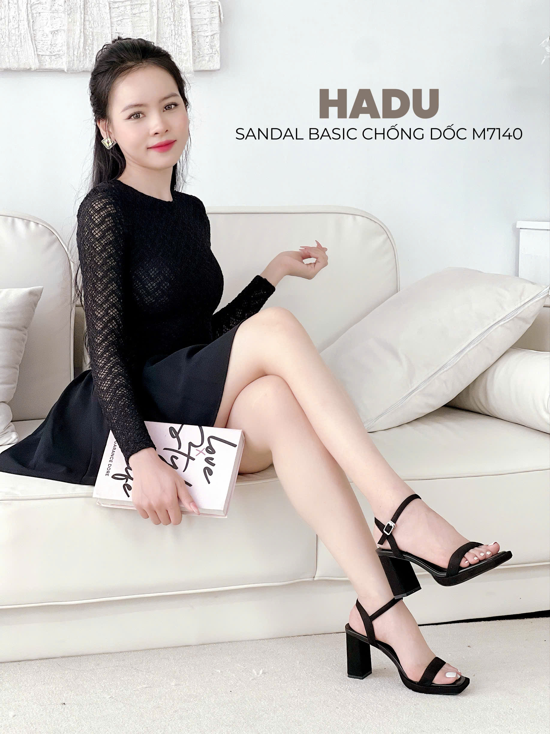 Phối đồ với Giày Sandal HADU M7140