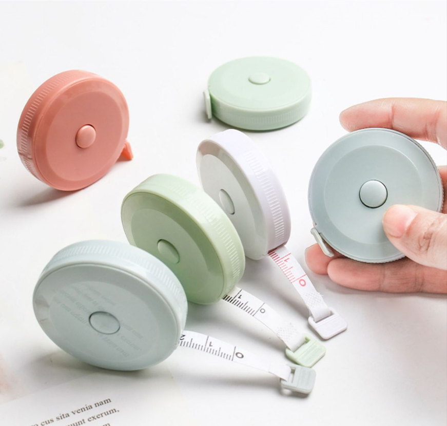 Mô tả Thước Dây Cuộn Mini Thu Rút Tự Động Hộp Tròn 1.5 Mét Đo Eo Vòng Bụng Chiều Cao Tiện Lợi Đo Quần Áo - 7
