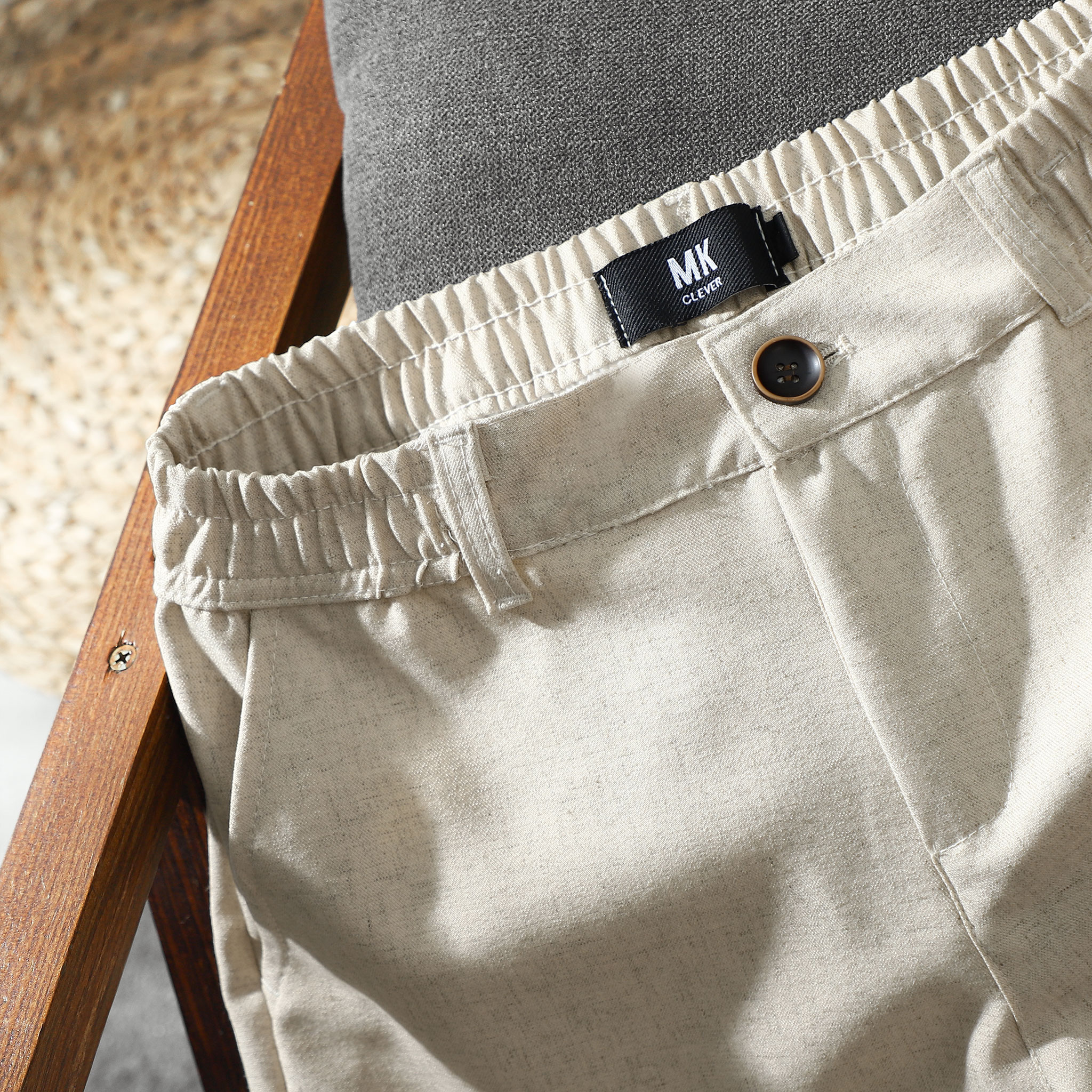 Chi tiết cạp chun quần short nam Linen MK CLEVER