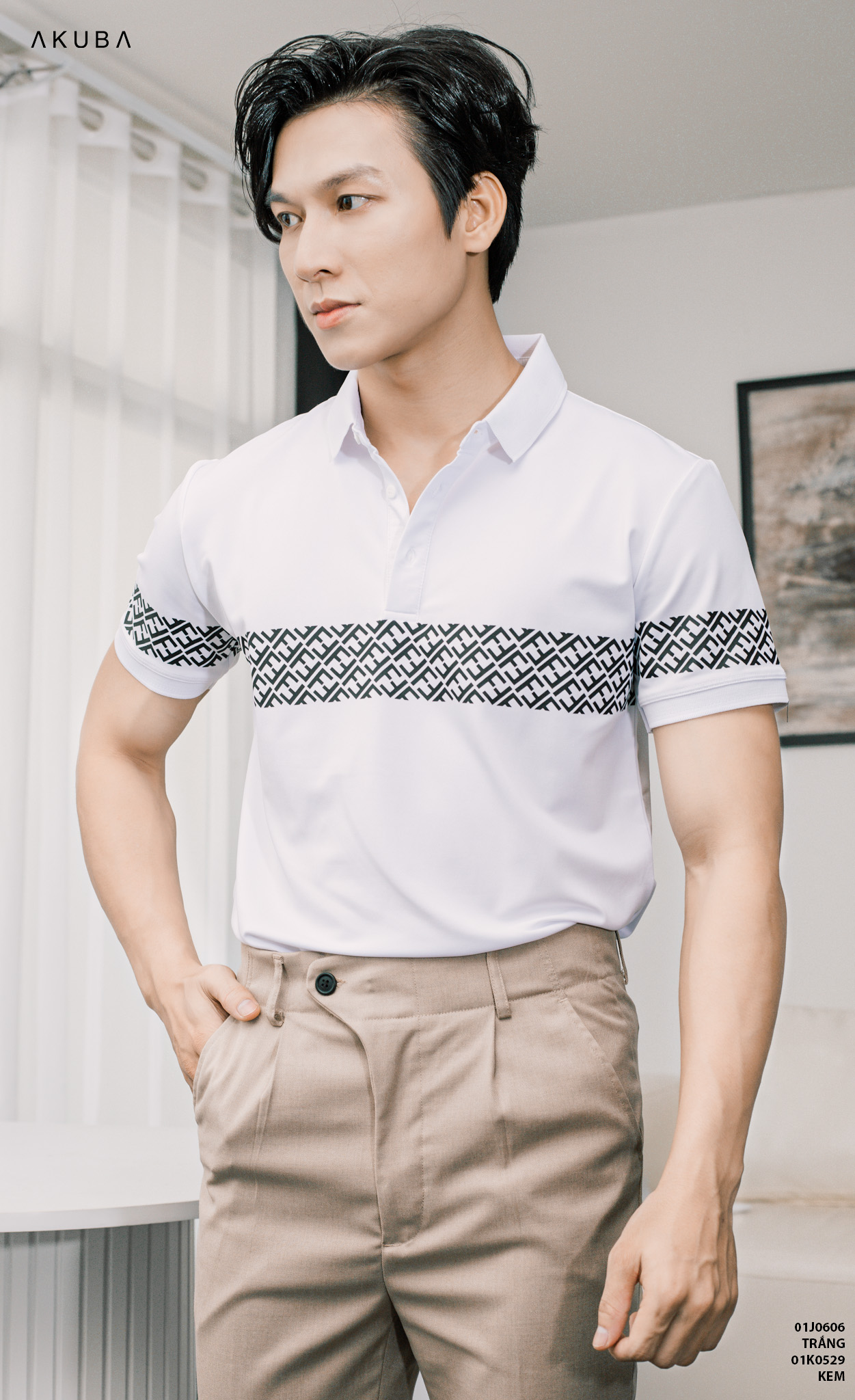 Chi tiết cổ áo polo AKUBA