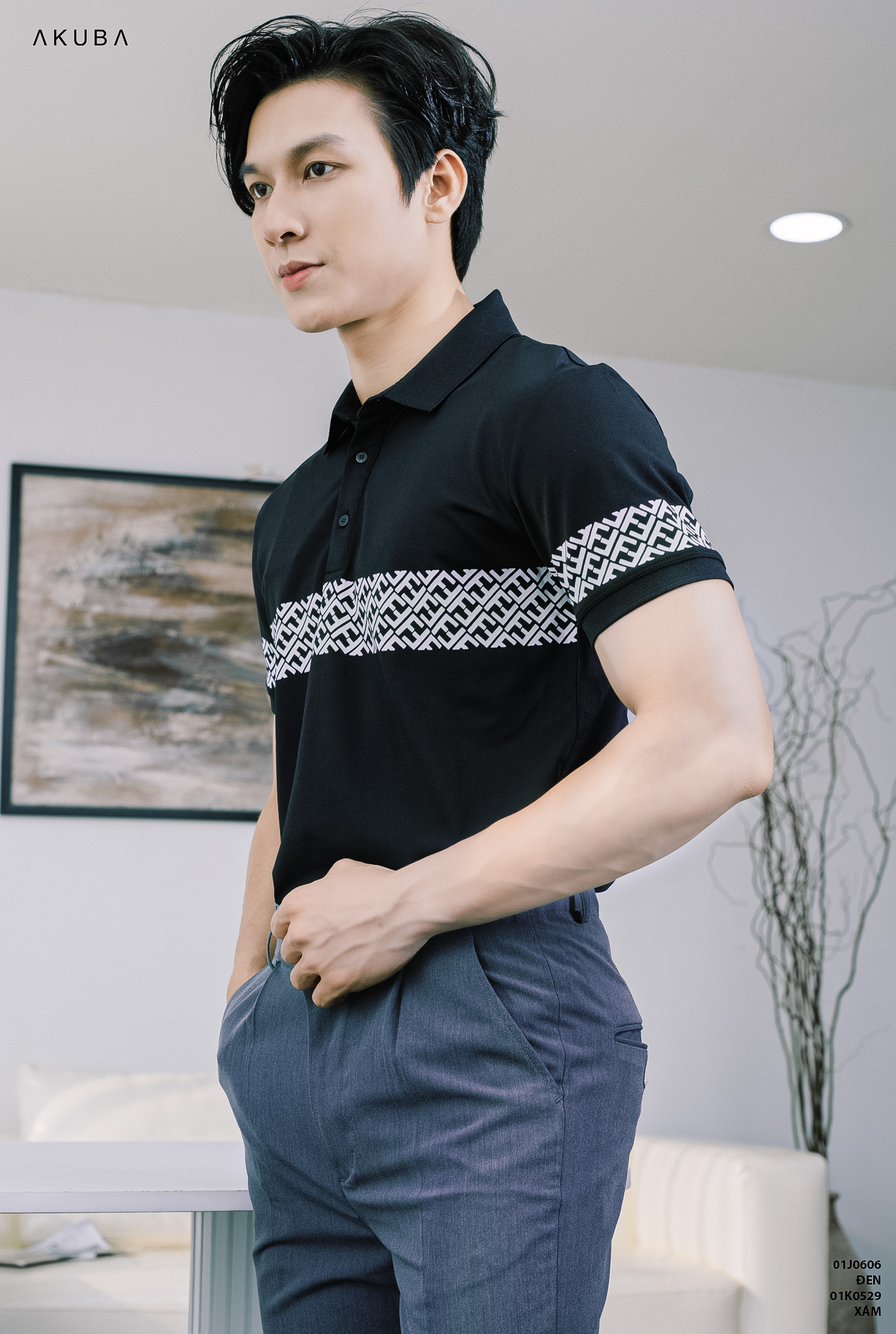 Chi tiết tay áo polo AKUBA