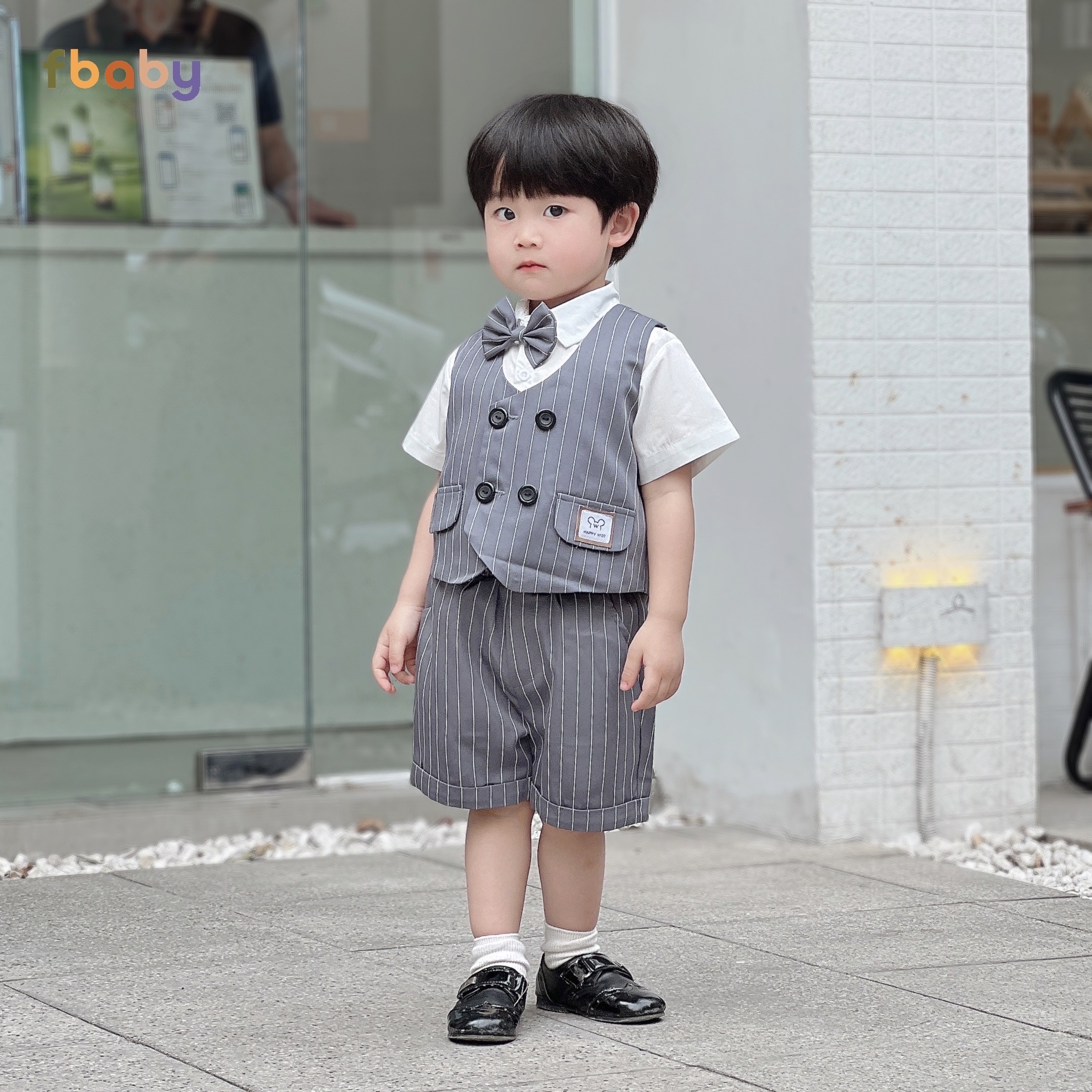 Mô tả Bộ Gile Cộc Tay Bé Trai Fbaby Kẻ Sọc 4 Khuy Kèm Sơ Mi Và Nơ Vest Phong Cách Công Tử Hàn Quốc Dự Tiệc, Đi Chơi, Thôi Nôi - 2