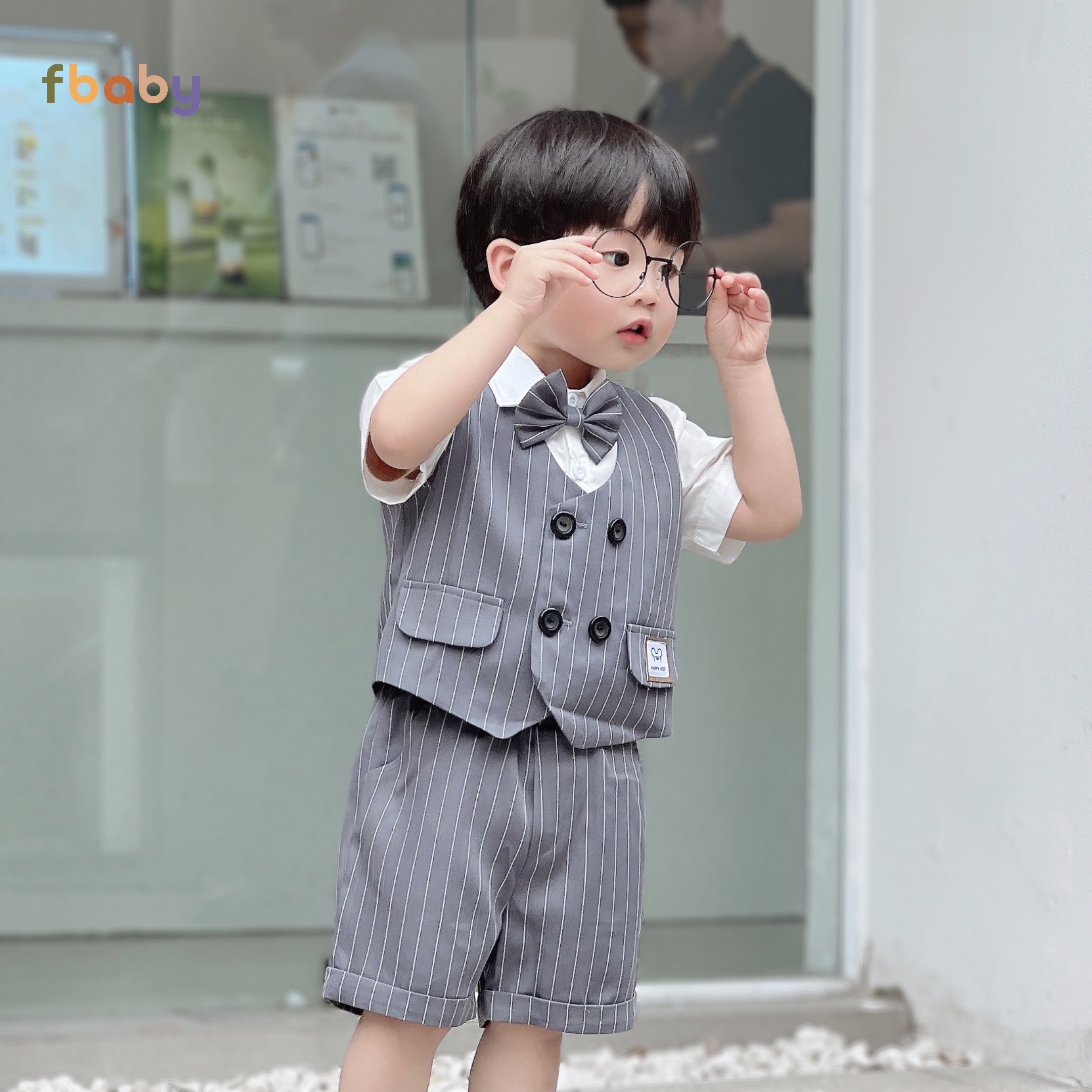 Mô tả Bộ Gile Cộc Tay Bé Trai Fbaby Kẻ Sọc 4 Khuy Kèm Sơ Mi Và Nơ Vest Phong Cách Công Tử Hàn Quốc Dự Tiệc, Đi Chơi, Thôi Nôi - 5