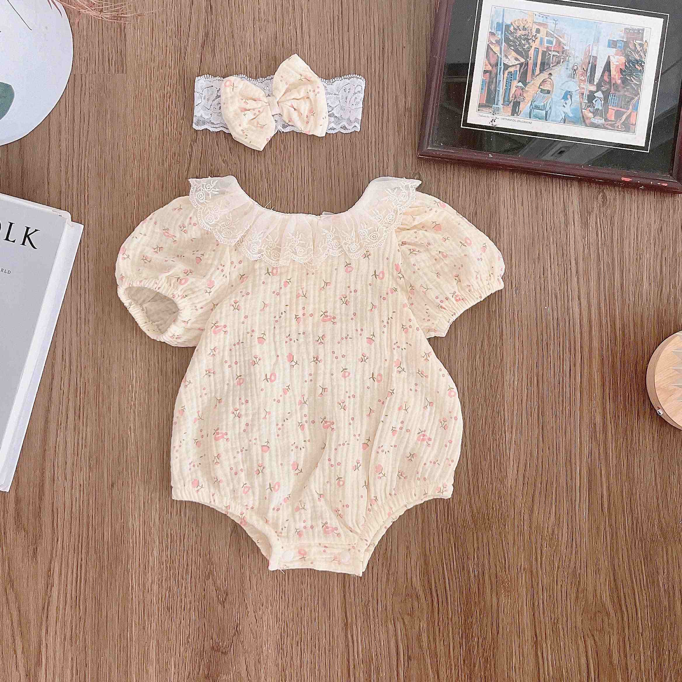 Mô tả Set Body Họa Tiết Hoa Nhí Cổ Ren Kèm Băng Đô Cho Bé Gái Sơ Sinh 1 2 Tuổi MINTSCLOSET - BS6430 - 2