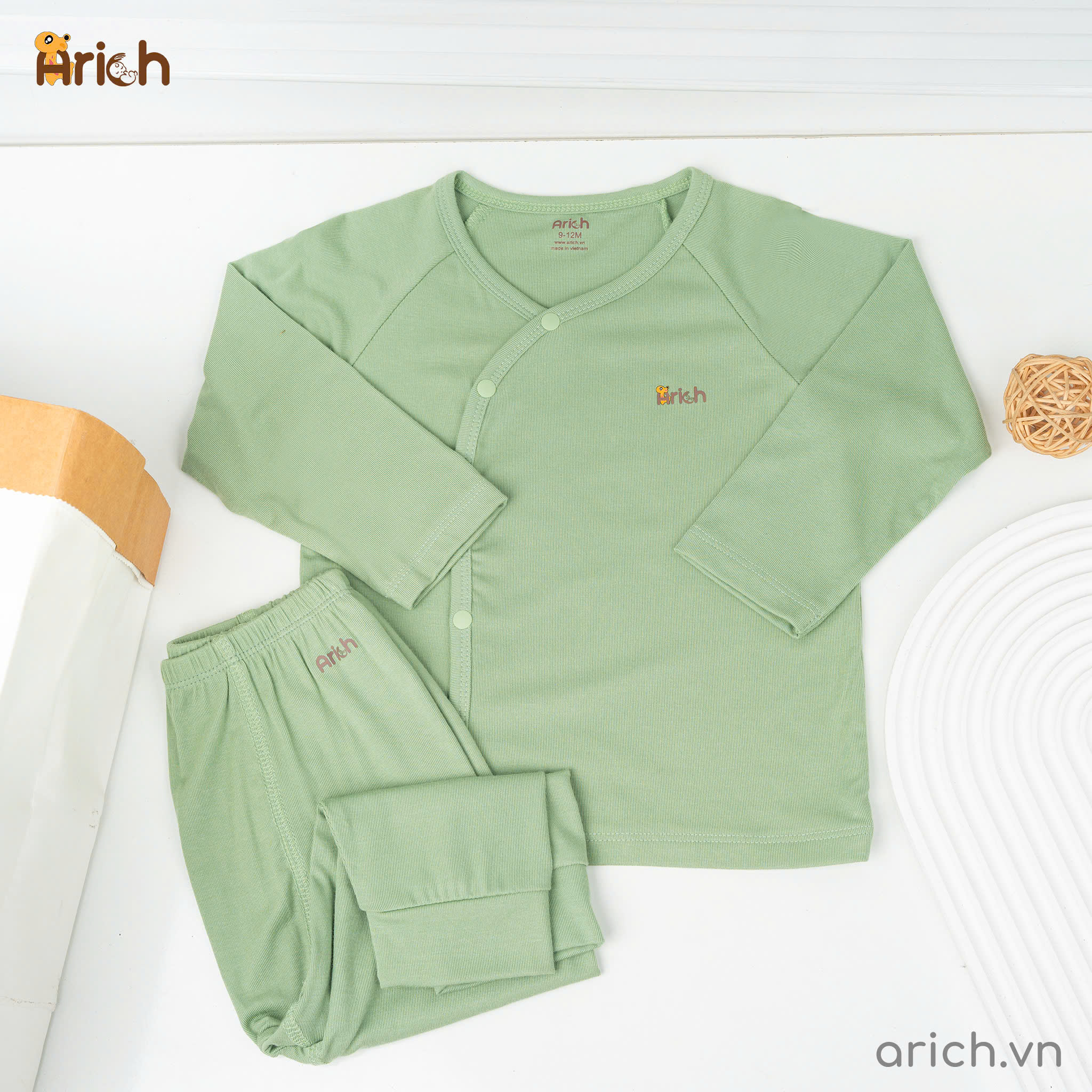 Mô tả Bộ dài tay cài lệch Arich vải sợi tre cho bé trai, bé gái size 0 đến 18 tháng - 5