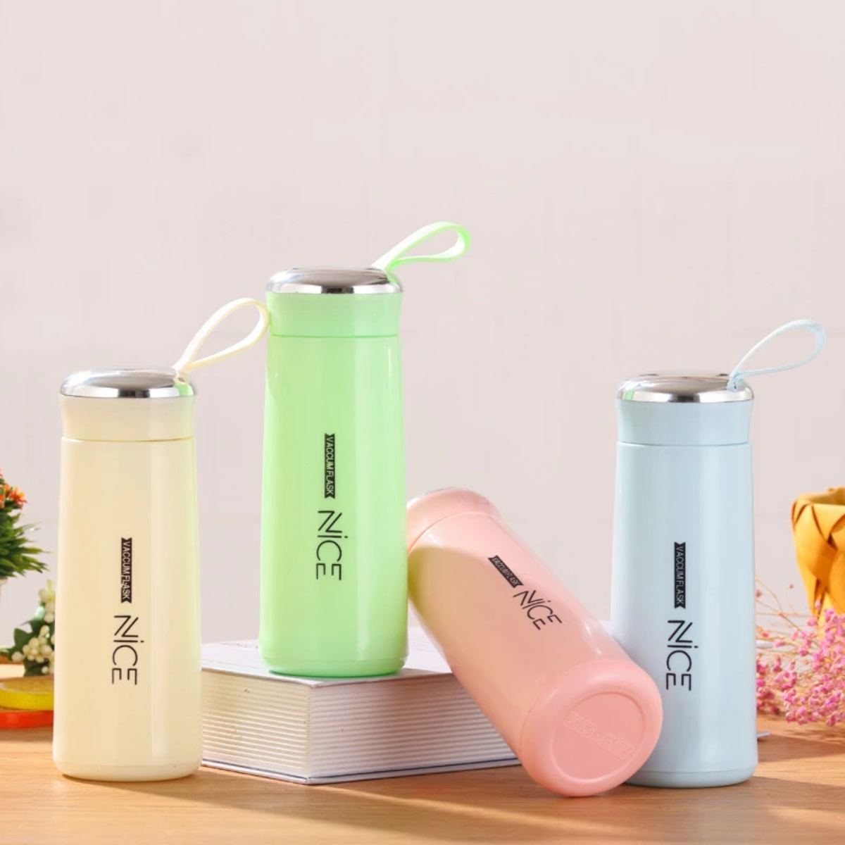 Mô tả Bình Đựng Nước Thủy Tinh 360ml Bọc Nhựa Cách Nhiệt Thời Trang - 1