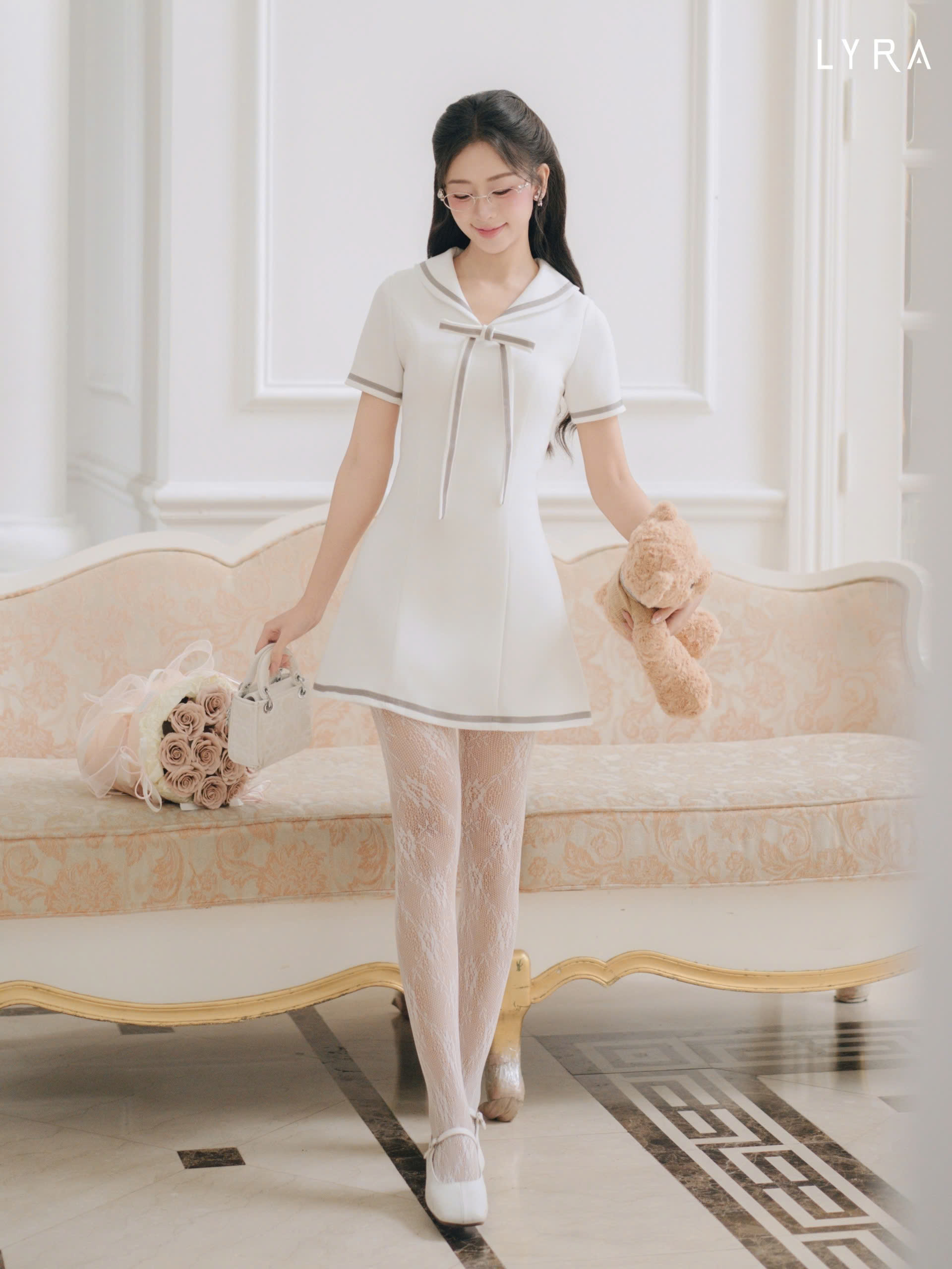 Mô tả LYRA DESIGN - Váy Đầm Nữ Ngắn Tay Thiết Kế LYRA Cổ Thuyền Gắn Nơ Style Hàn Quốc Thanh Lịch Nữ Tính - LWNVD032 - 2