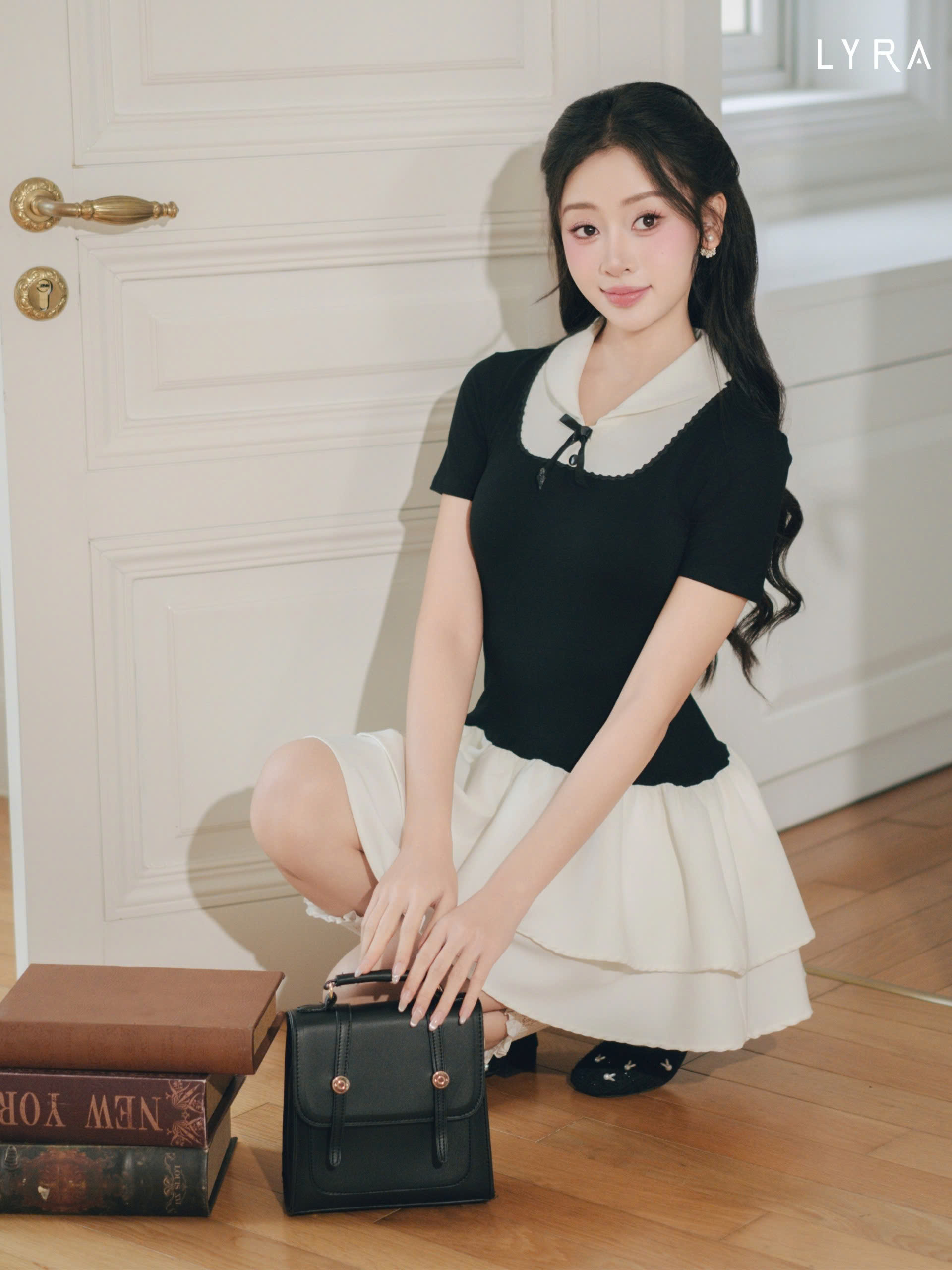Mô tả LYRA DESIGN - Váy đầm nữ ngắn tay thiết kế Meli Dress cổ yếm cách điệu phối nơ chân váy xòe style tiểu thư - LWNVD030 - 3