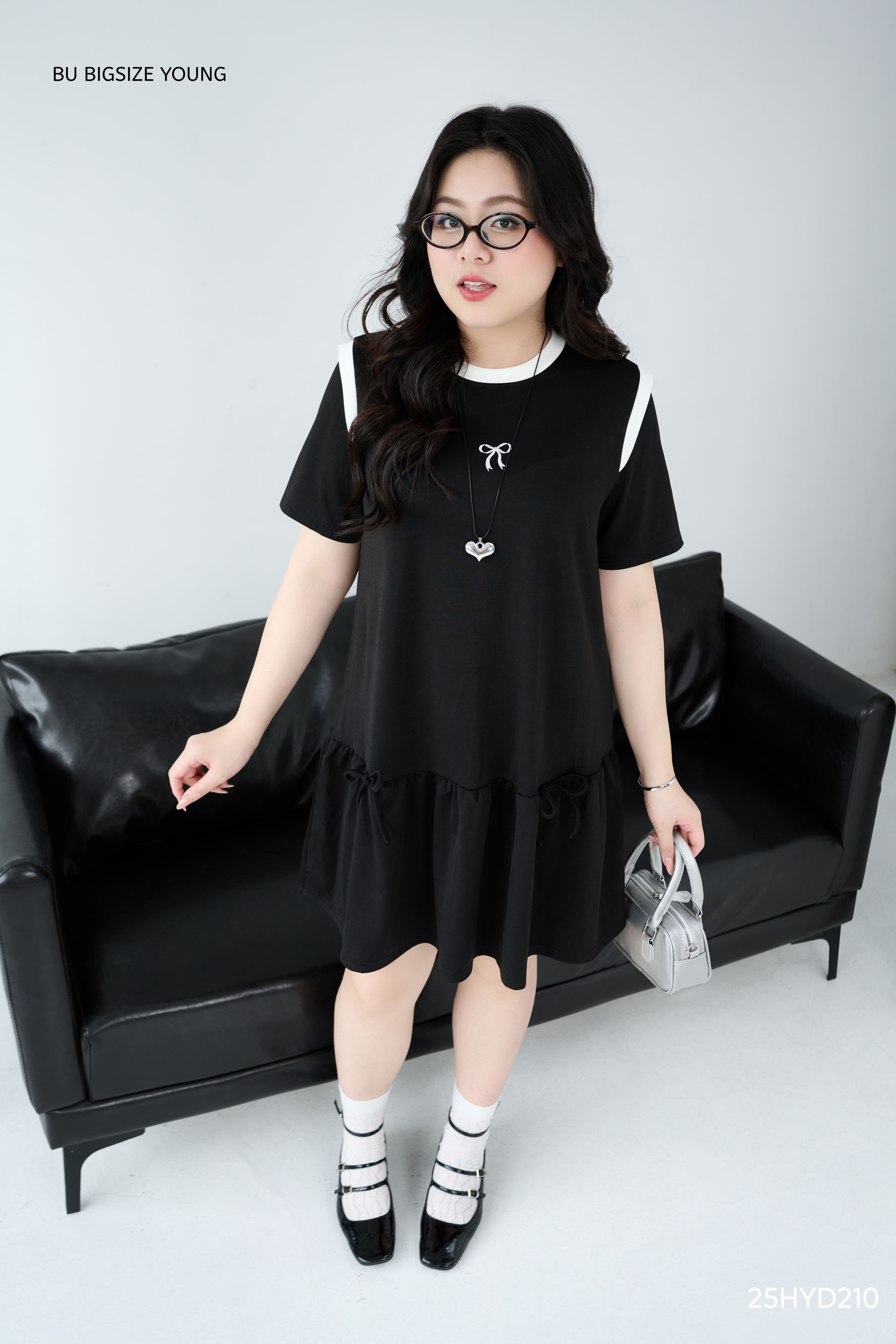 Mô tả Đầm cổ tròn dáng suông đuôi cá phối trắng BIGSIZE (55kg đến 95kg) – 25HYD210 - [BU Bigsize Young] - 2